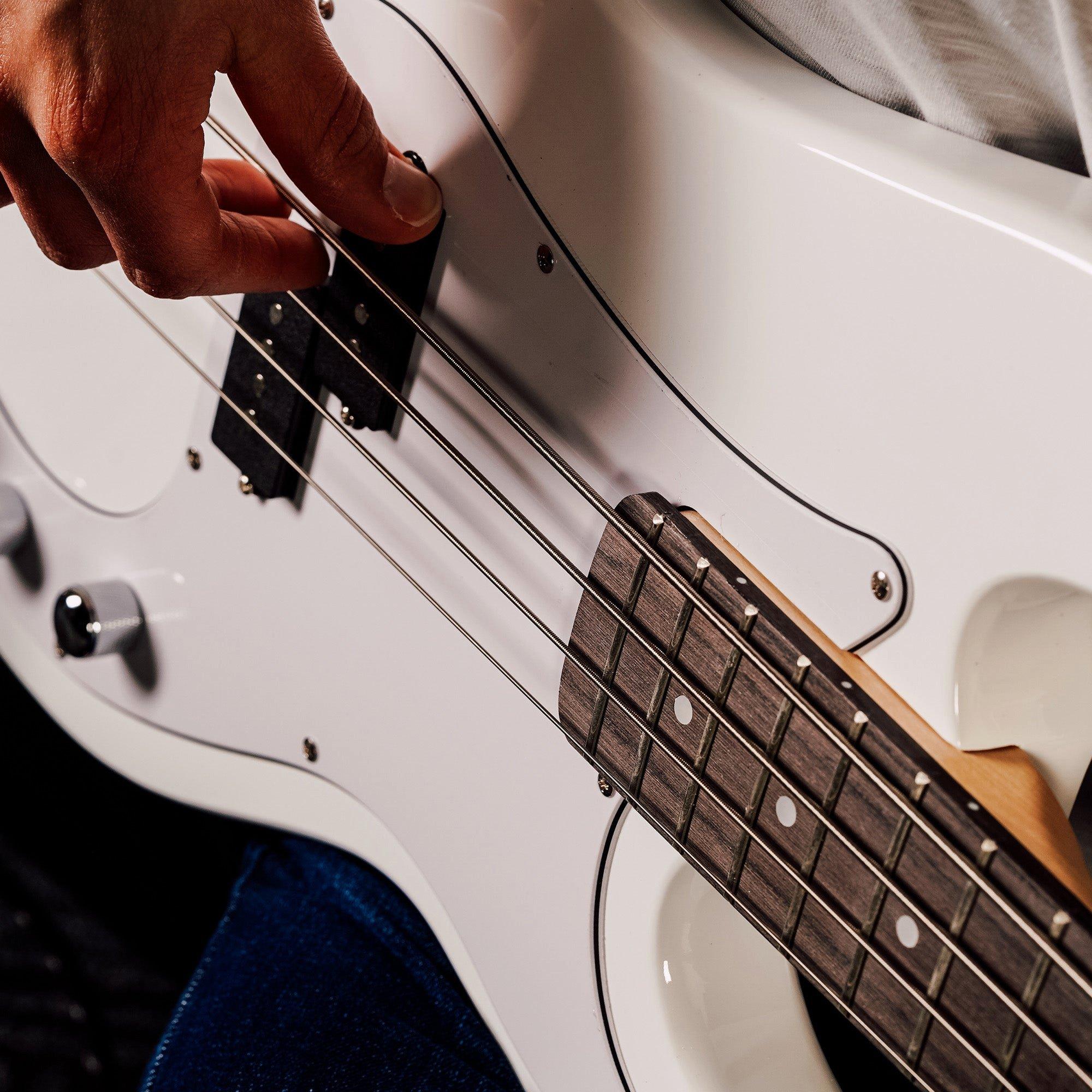 White - 3rd Avenue - Electric Bass Guitar Pack - 6