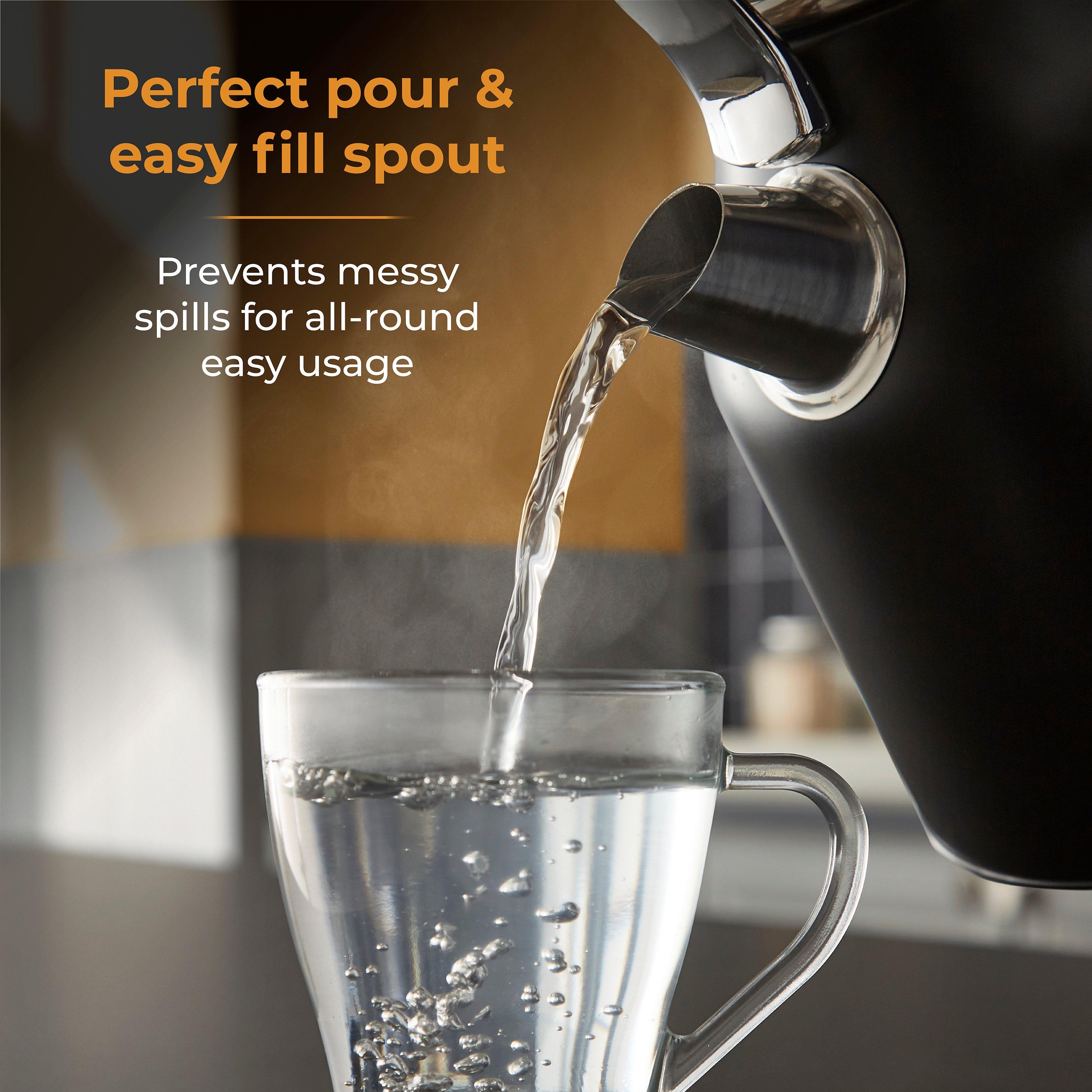 Black - Tower - Renaissance 1.7 Litre 3KW Kettle Black with Chrome - 4