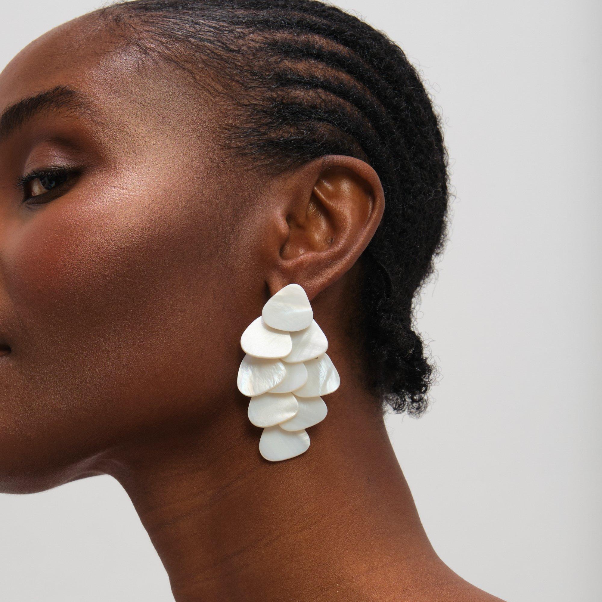 Gold - Mood - Statement Shell Droplet Earrings - 2