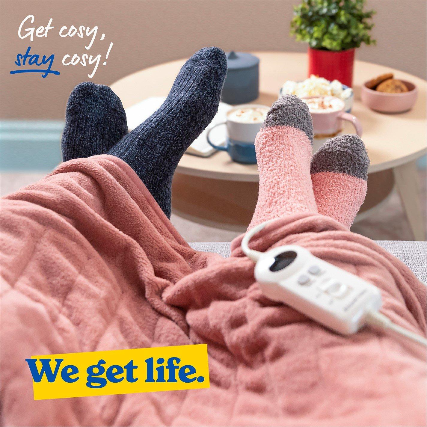 Pink - Russell Hobbs - RHHT1004PNK Heated Throw W/Microfleece in Pink - 9