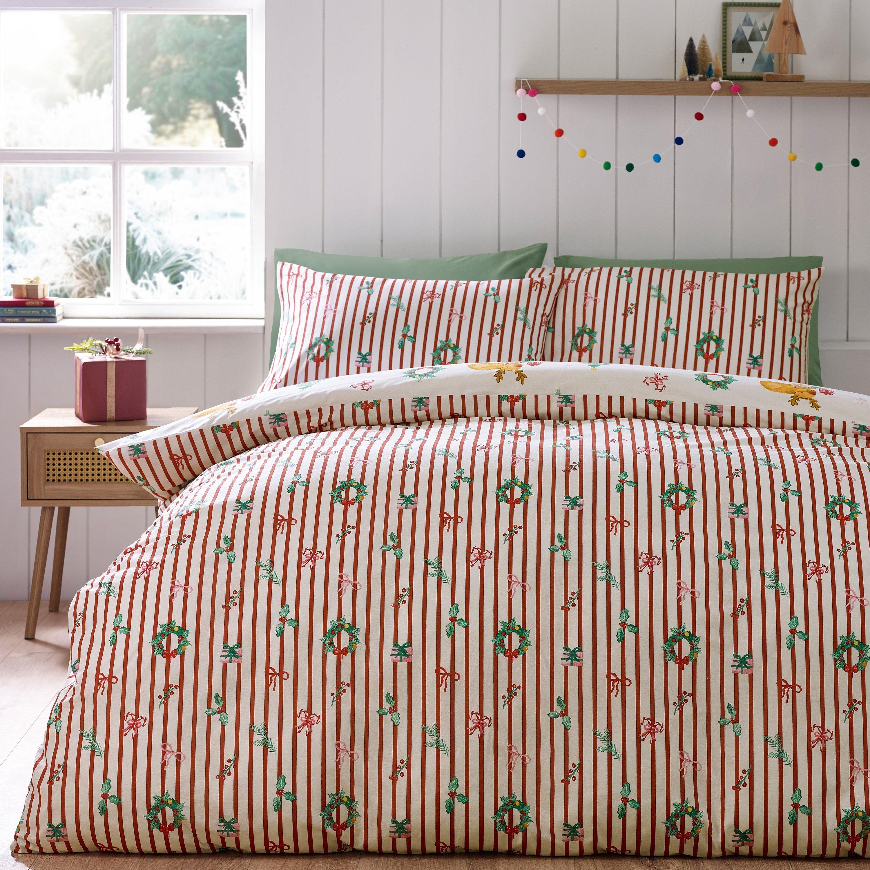 Cream - Catherine Lansfield - Capybara Christmas Reversible Duvet Cover Set - 2
