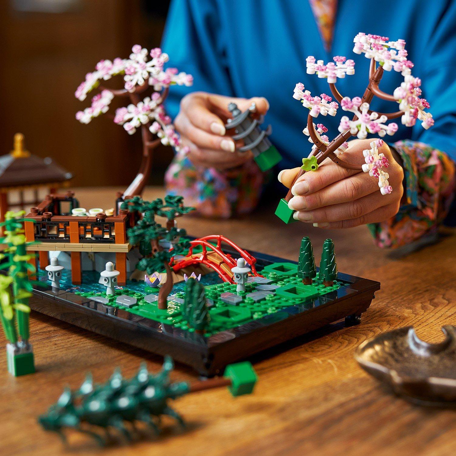Multi Format An - LEGO - Icons 10315 Tranquil Garden - 12