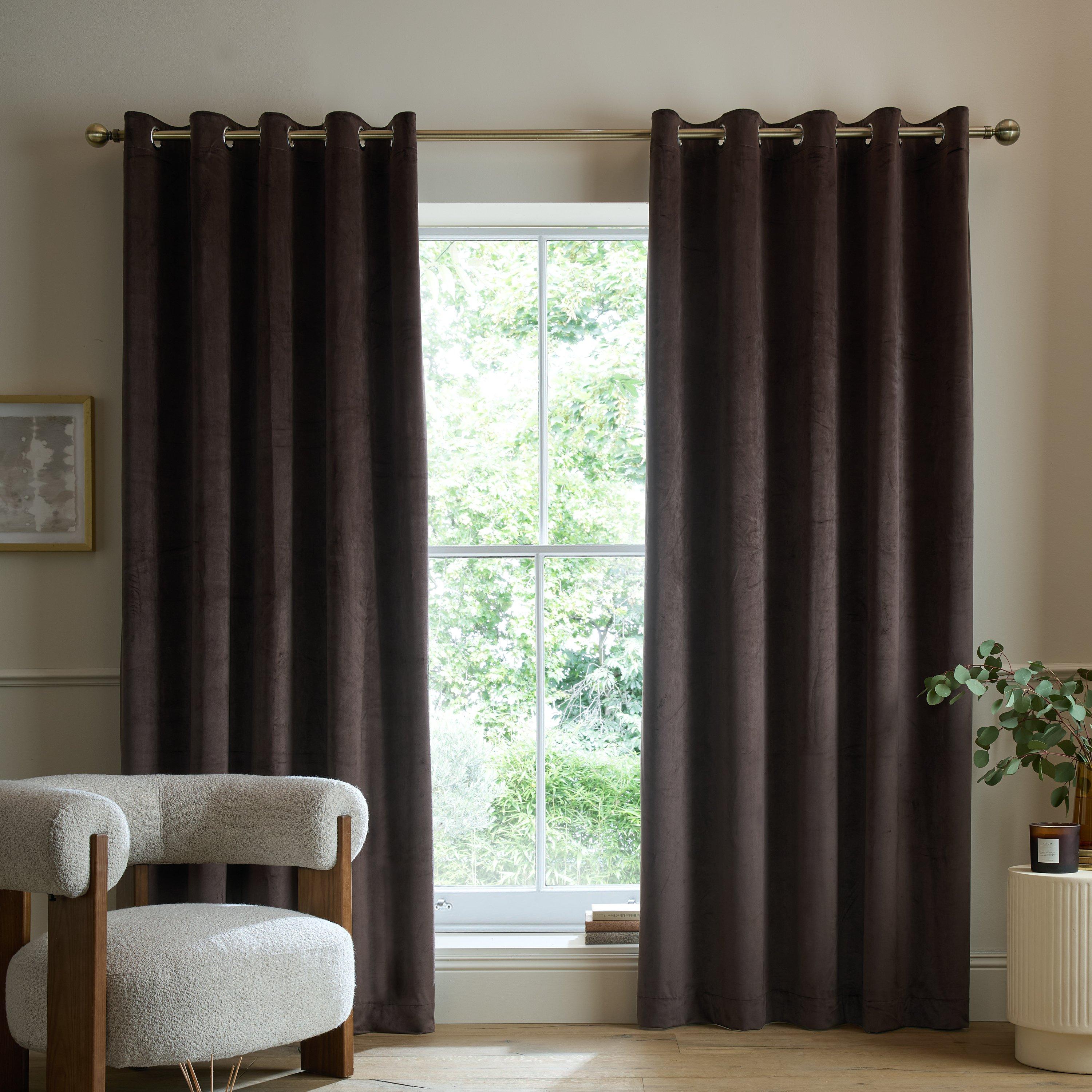 Catherine Lansfield  Super Thermal Blackout Matt Velour Eyelet Curtains - Chocolate - 229x 229cm