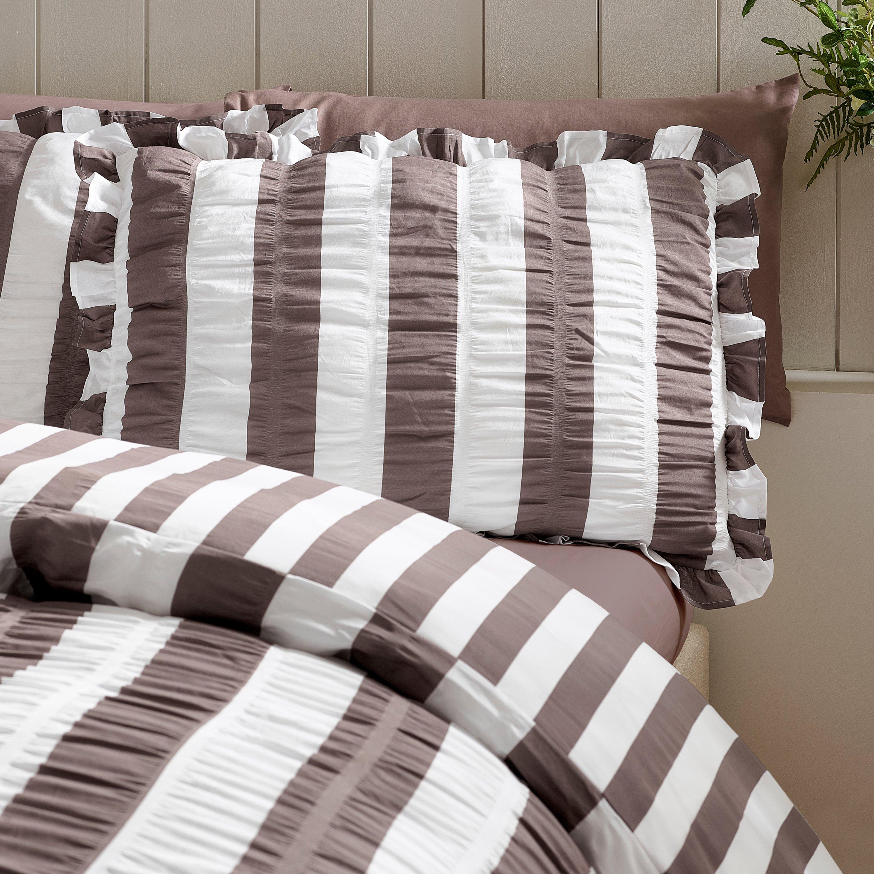 Chocolate - Catherine Lansfield - Seersucker Frill Stripe Duvet Cover Set - 2