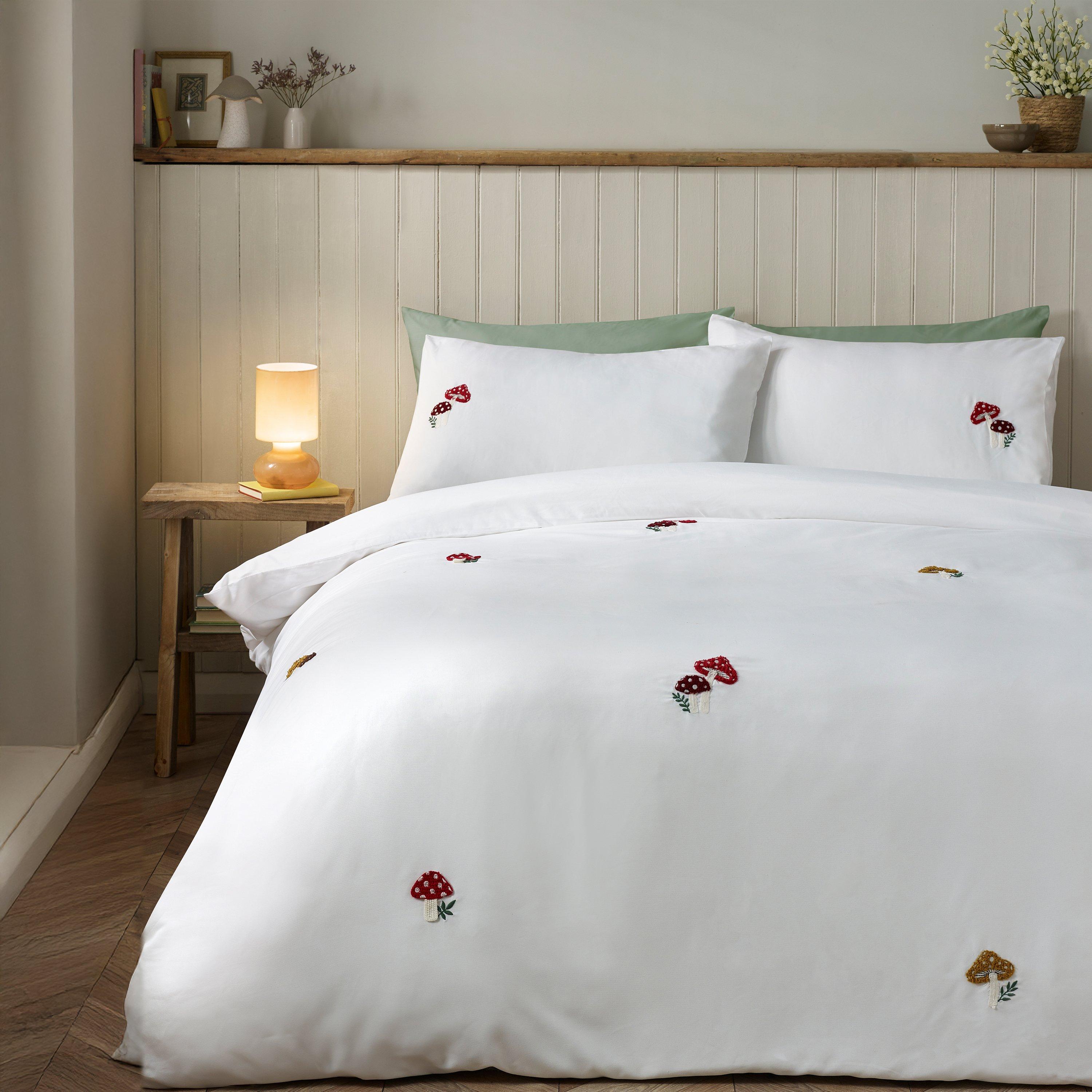 White - Catherine Lansfield - Woodland Crochet Embroidered Duvet Cover Set - 1