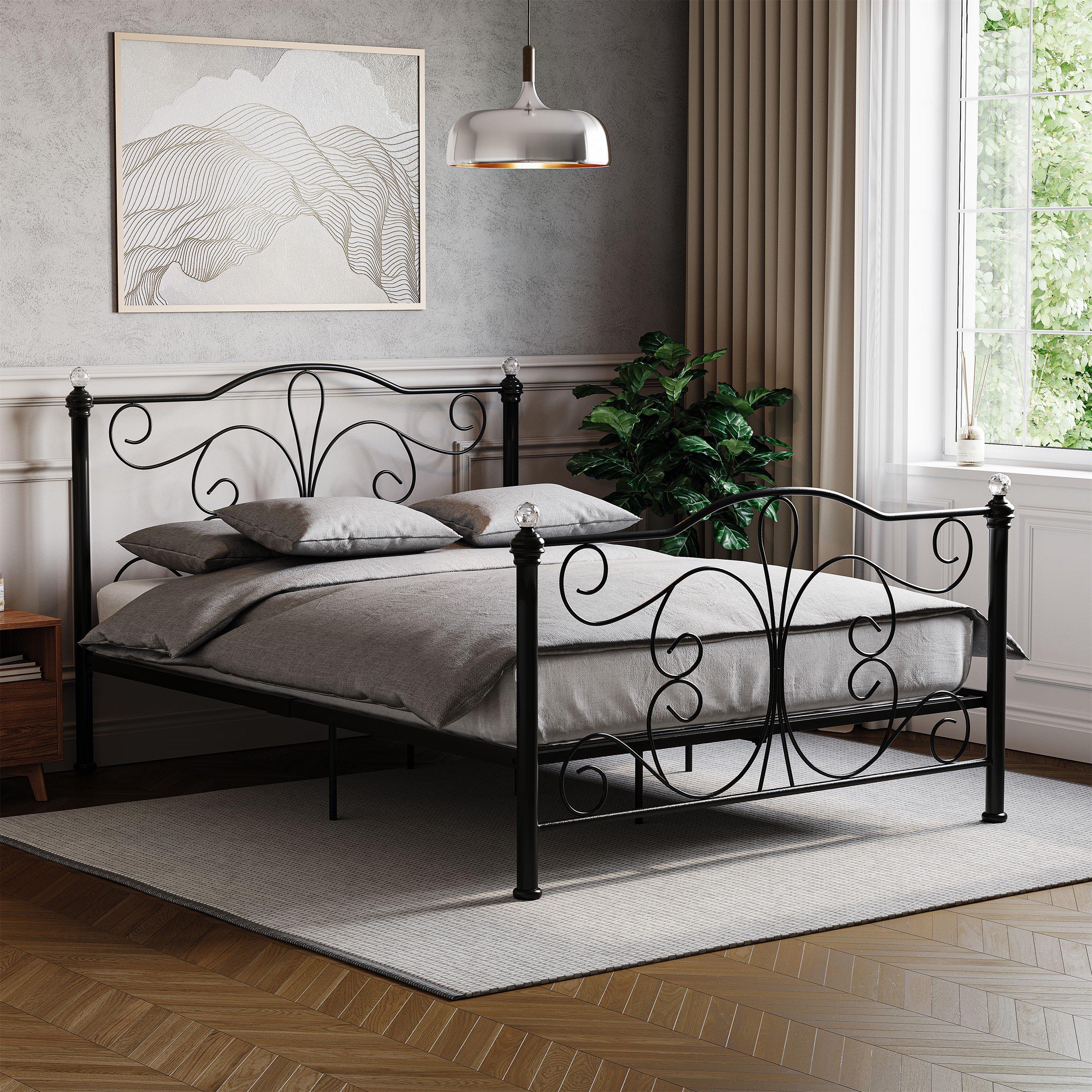 Black - Lassic - Vida Designs Chicago King Size Metal Bed - 1