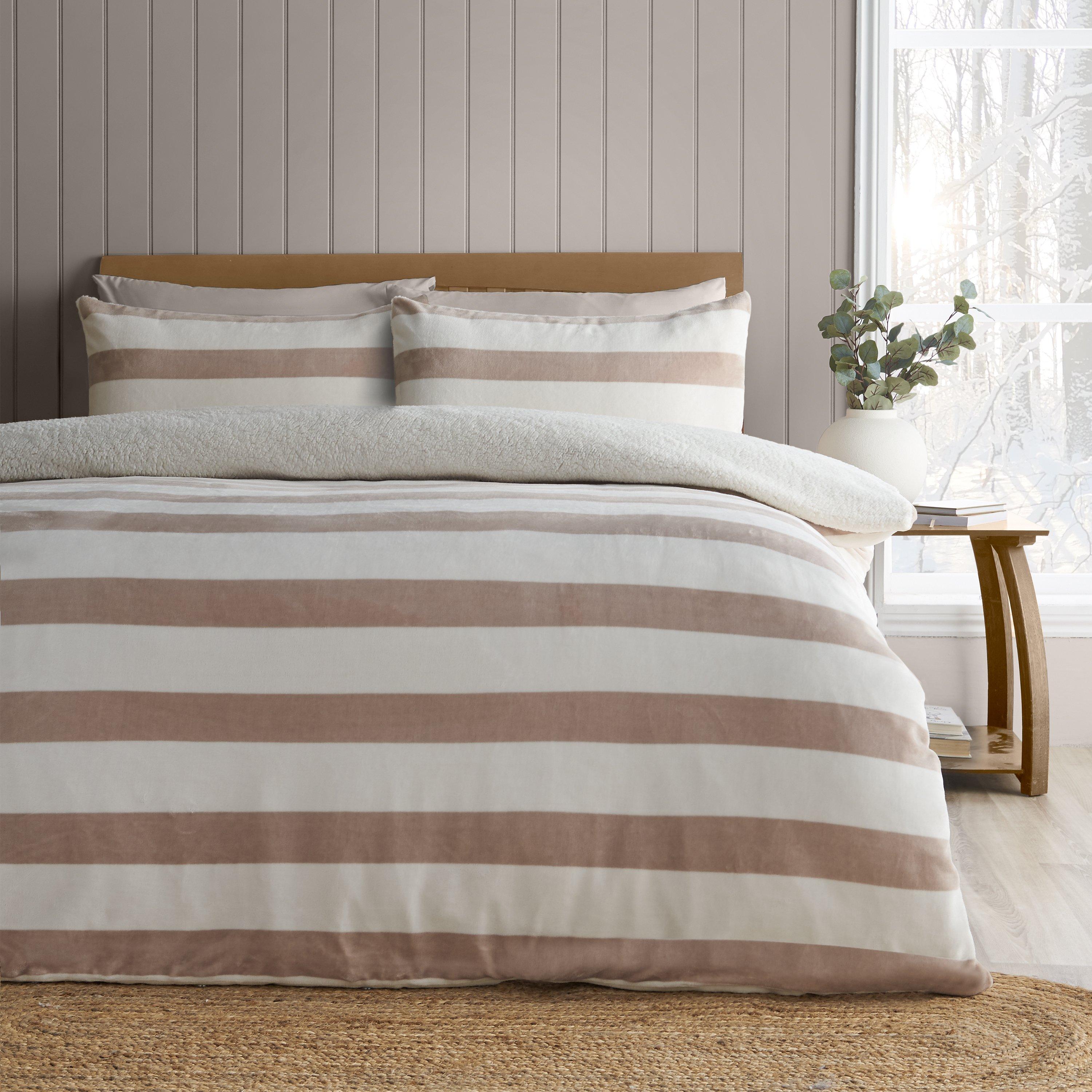 Natural - Catherine Lansfield - Cosy Sherpa Stripe Duvet Cover Set - 1