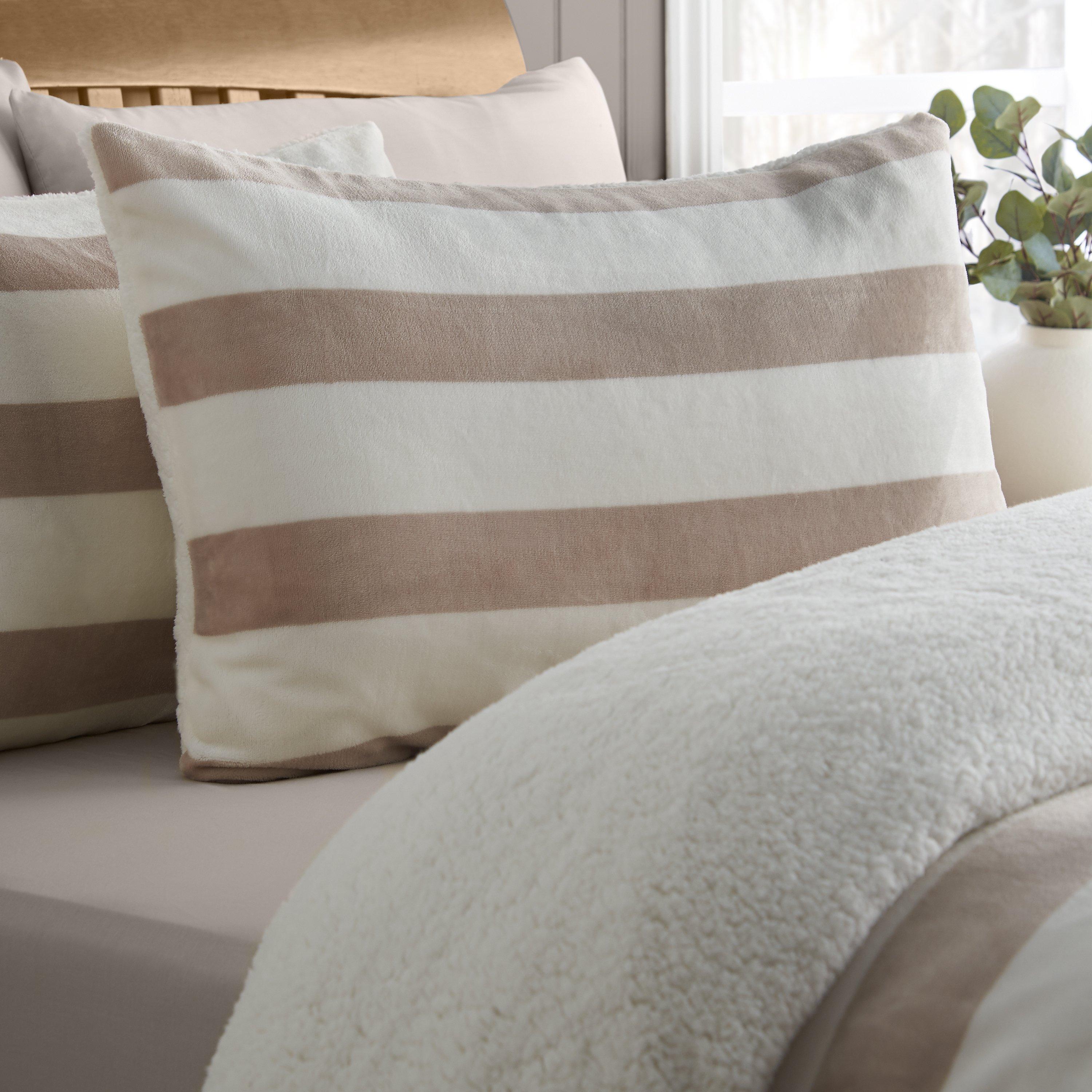 Natural - Catherine Lansfield - Cosy Sherpa Stripe Duvet Cover Set - 2