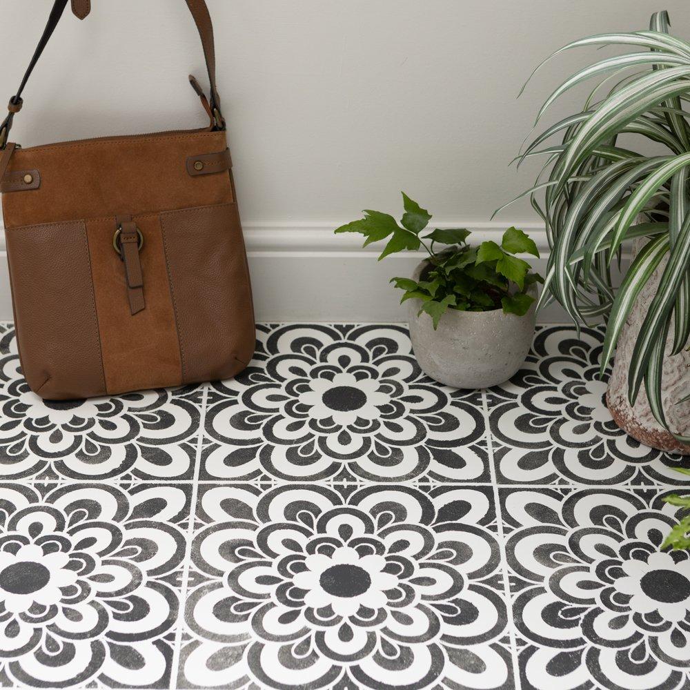 Opaque - Unbranded - Stencil for Walls, Floors & Patios Maisie - 4