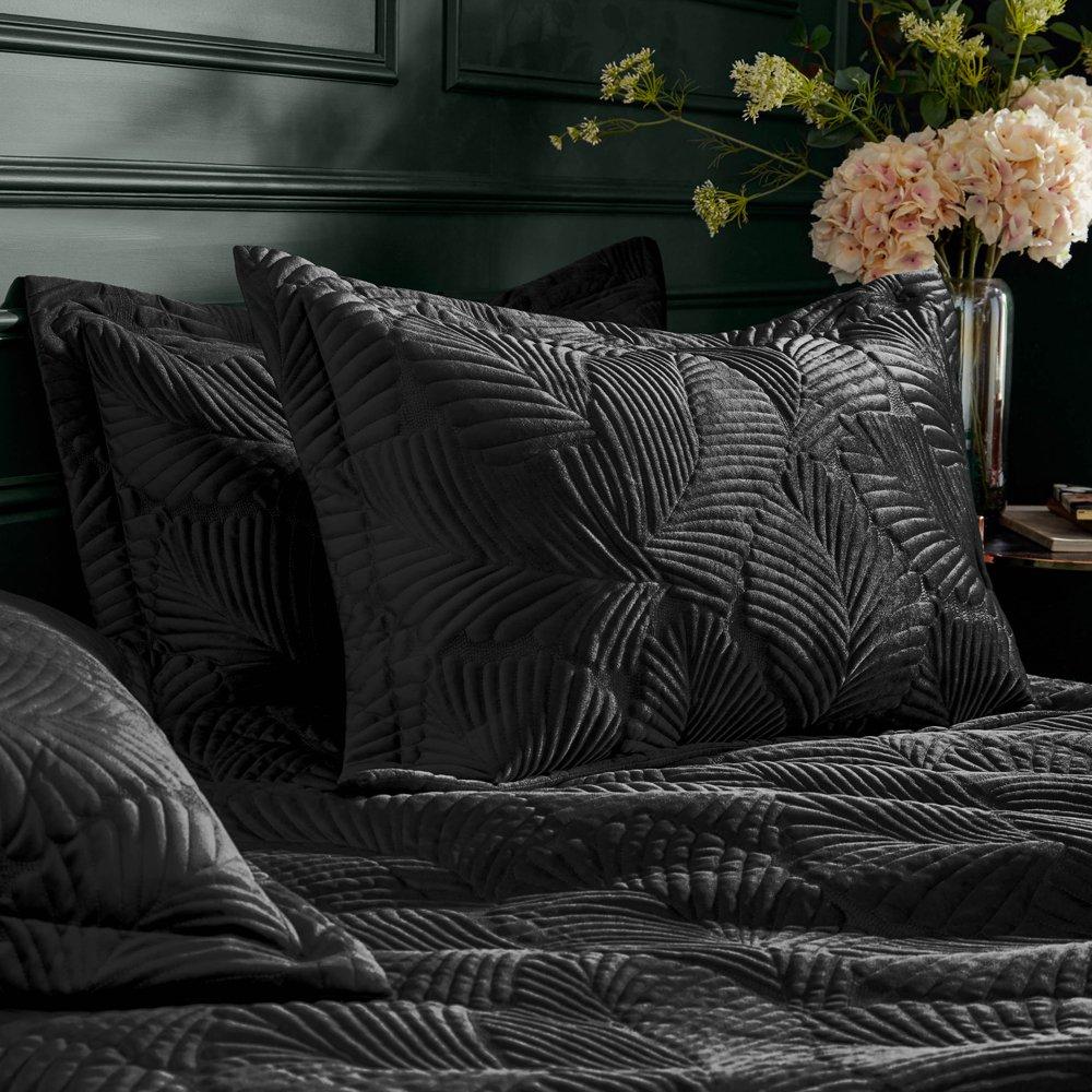Black - Paoletti - Palmeria Quilted Velvet Duvet Set - 3