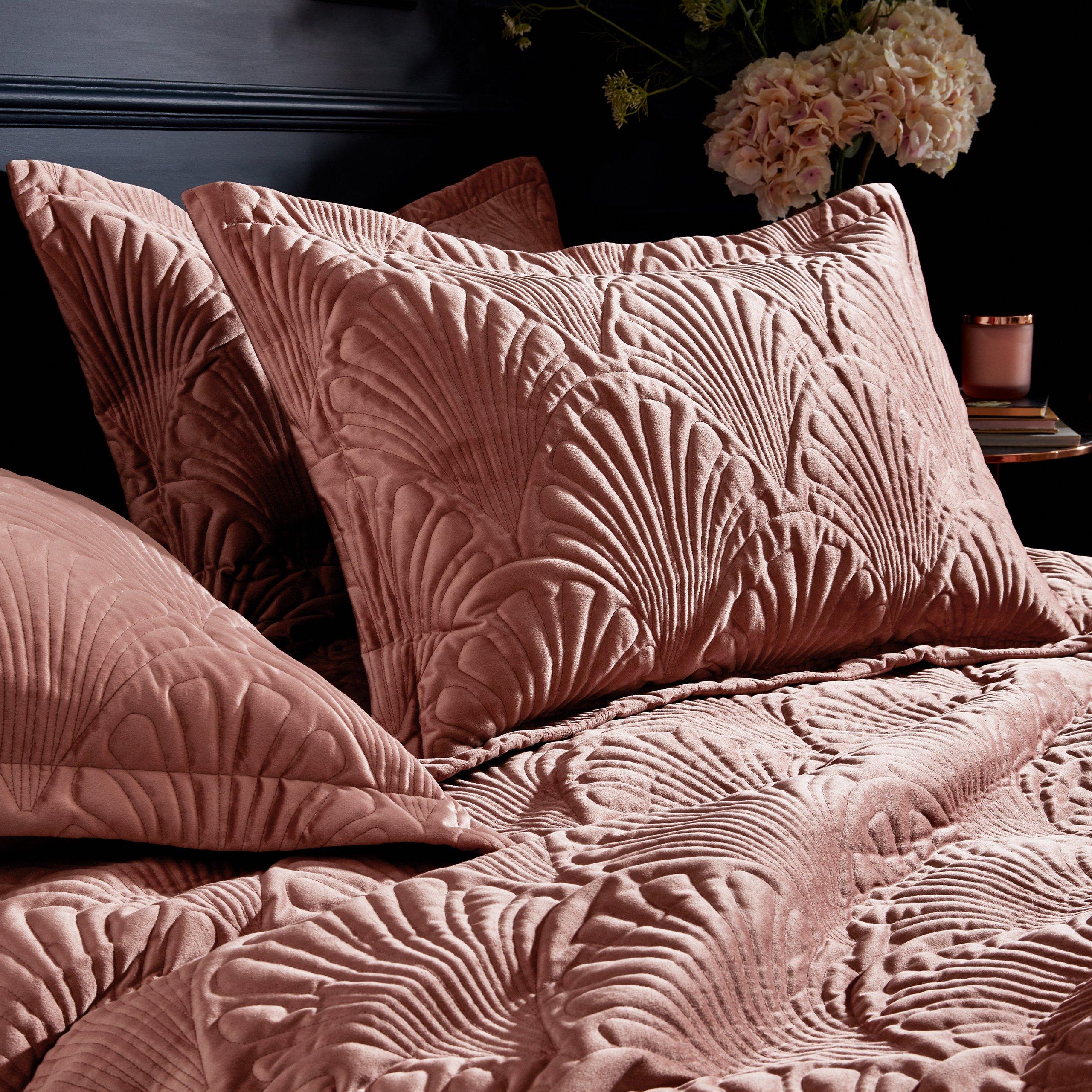 Blush - Paoletti - Palmeria Quilted Velvet Duvet Set - 3