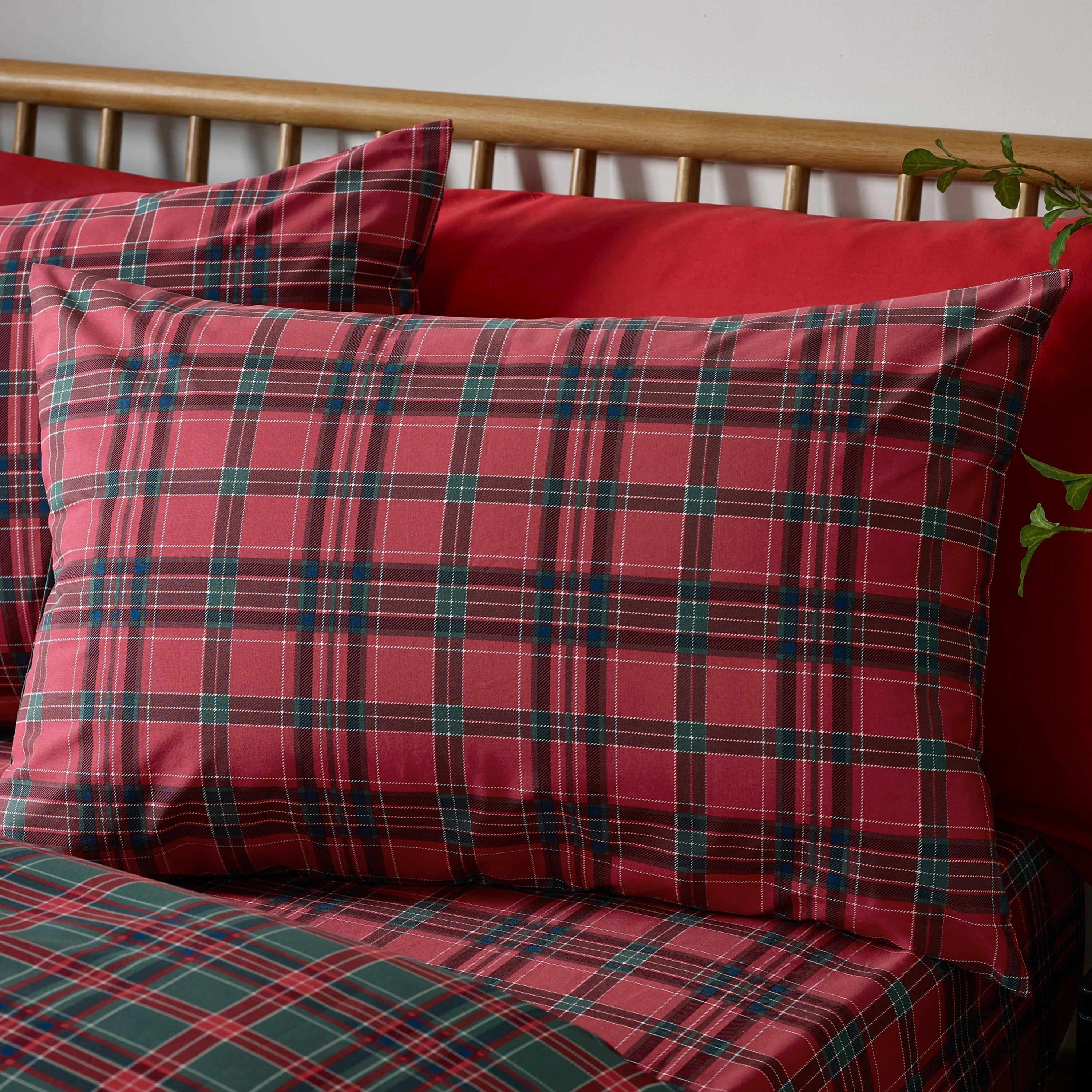 Red / Green - Catherine Lansfield - Tartan Check Reversible Duvet Cover Set - 3