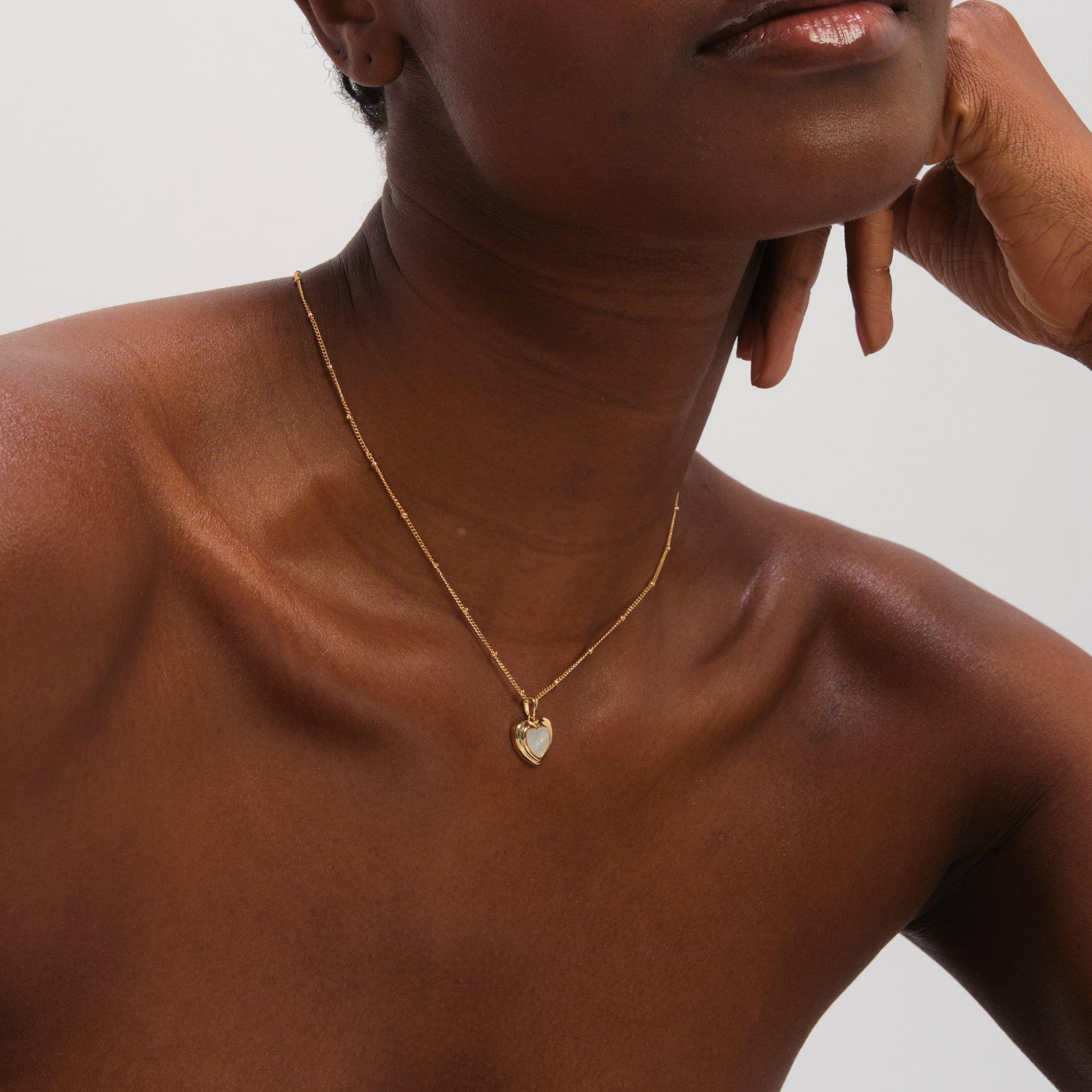 Gold - Inicio - Gold Mother of Pearl Heart Pendant - Gift Pouch - 3