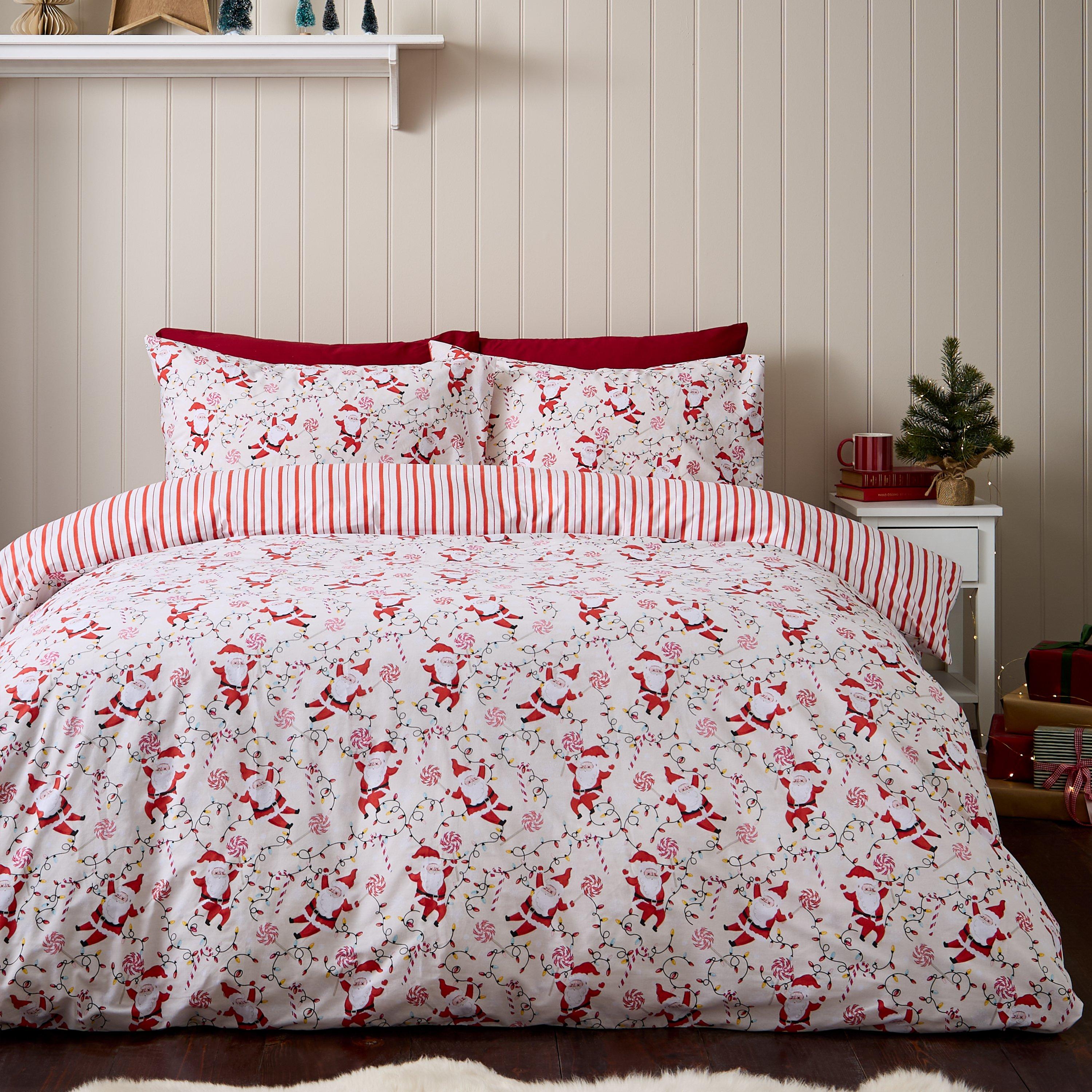 Red - Catherine Lansfield - Christmas Santas Reversible Duvet Cover Set Red - 1