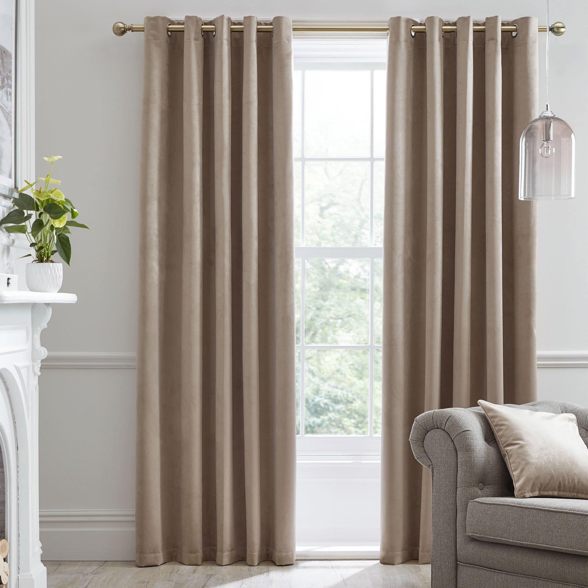 Laurence Llewelyn-Bowen  Montrose Thermal Velvet Eyelet Curtains In Navy - Linen - 66x72in