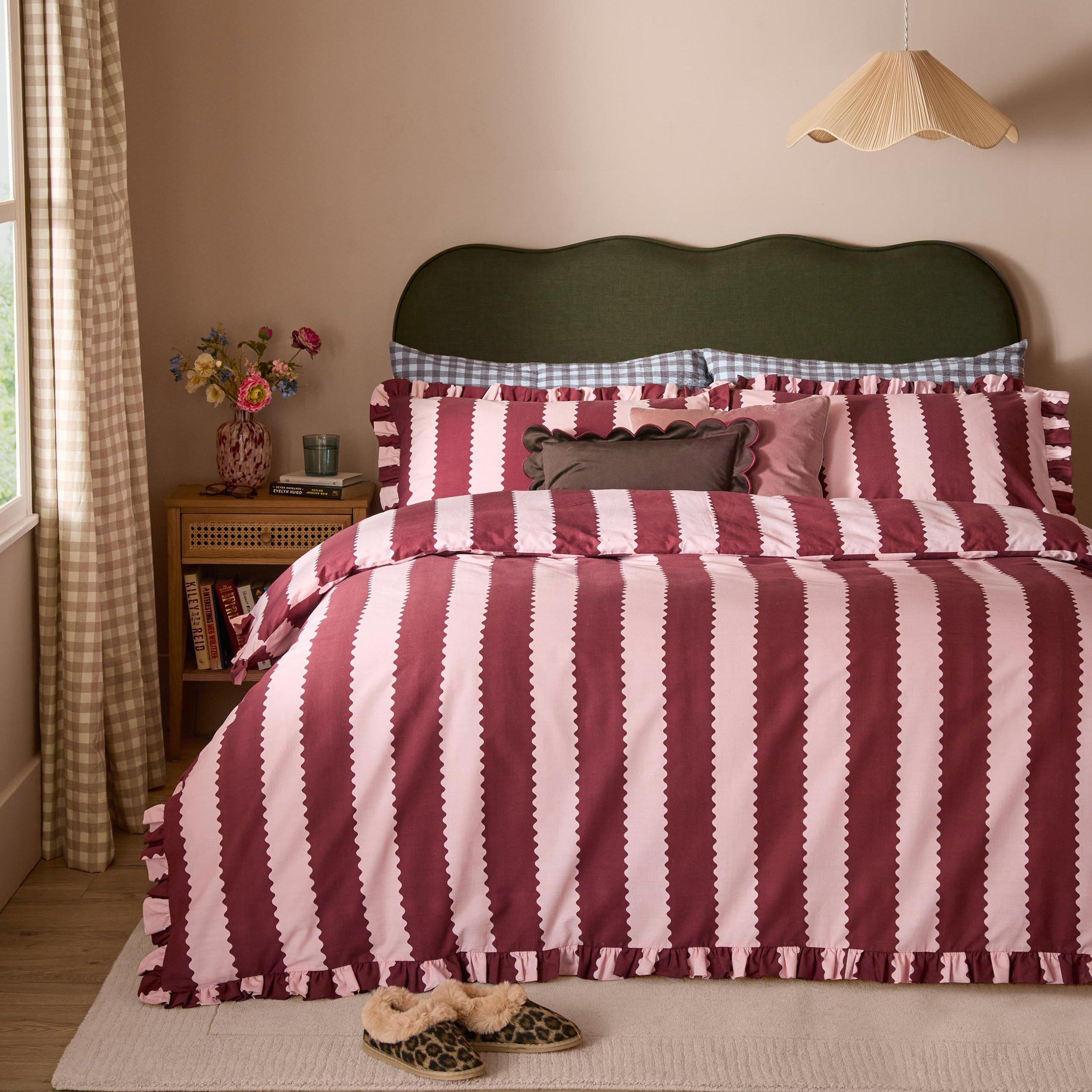 Burgundy/Blosso - Wylder - Birdie Stripe Ruffle Duvet Set - 1