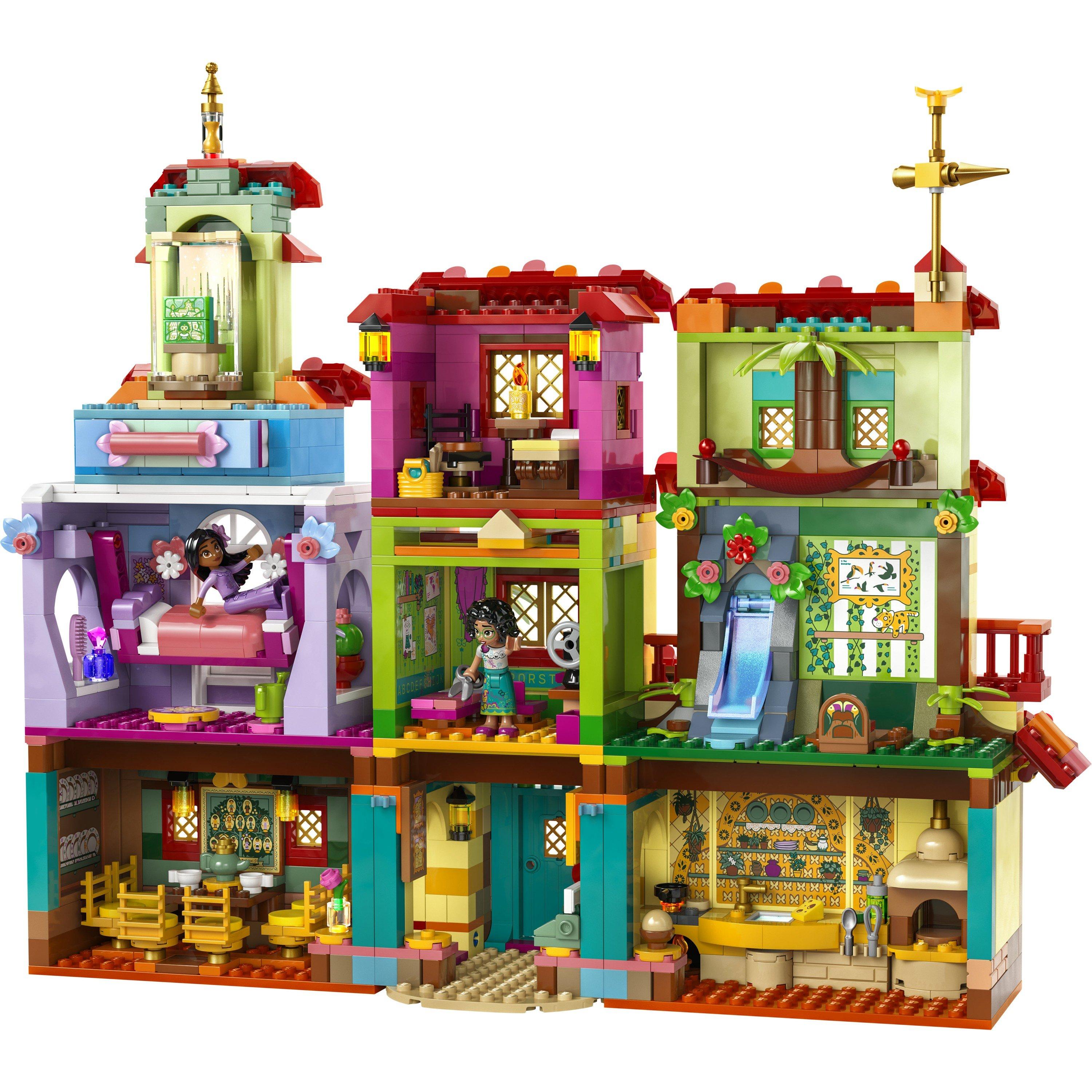 Merchandise - LEGO - 43245 The Magical Madrigal House - 14