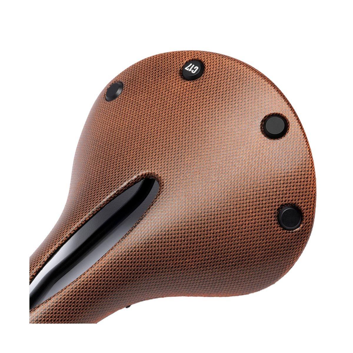 Brooks | C17 Cambium Carved All-Weather | Sports Direct