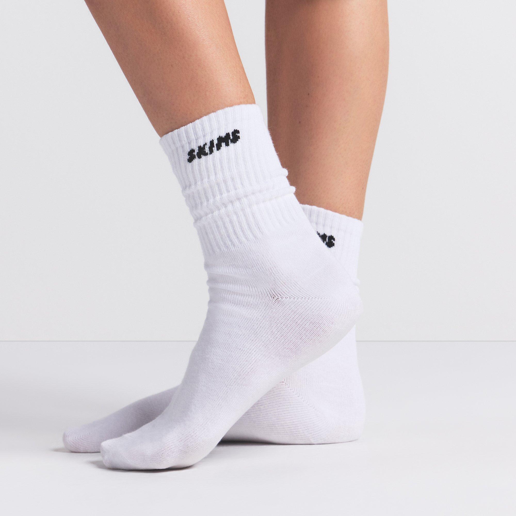 SNOW LOGO MULTI - SKIMS - Women's 3 Pack Trainer Socks - 2