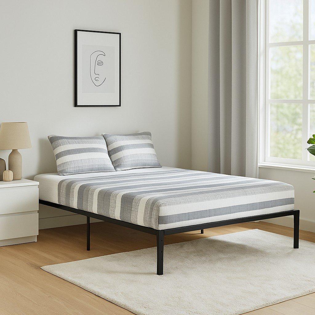 Black - Urban Meuble - Sturdy Metal Bed Frame – 140x190 cm - 2