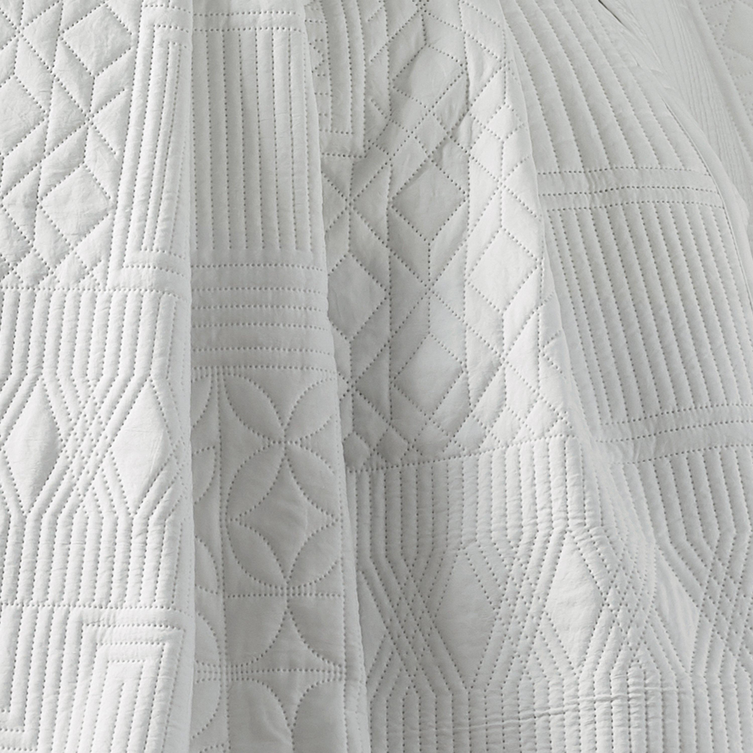 White - Catherine Lansfield - Folkstone Geo Bedspread - 2