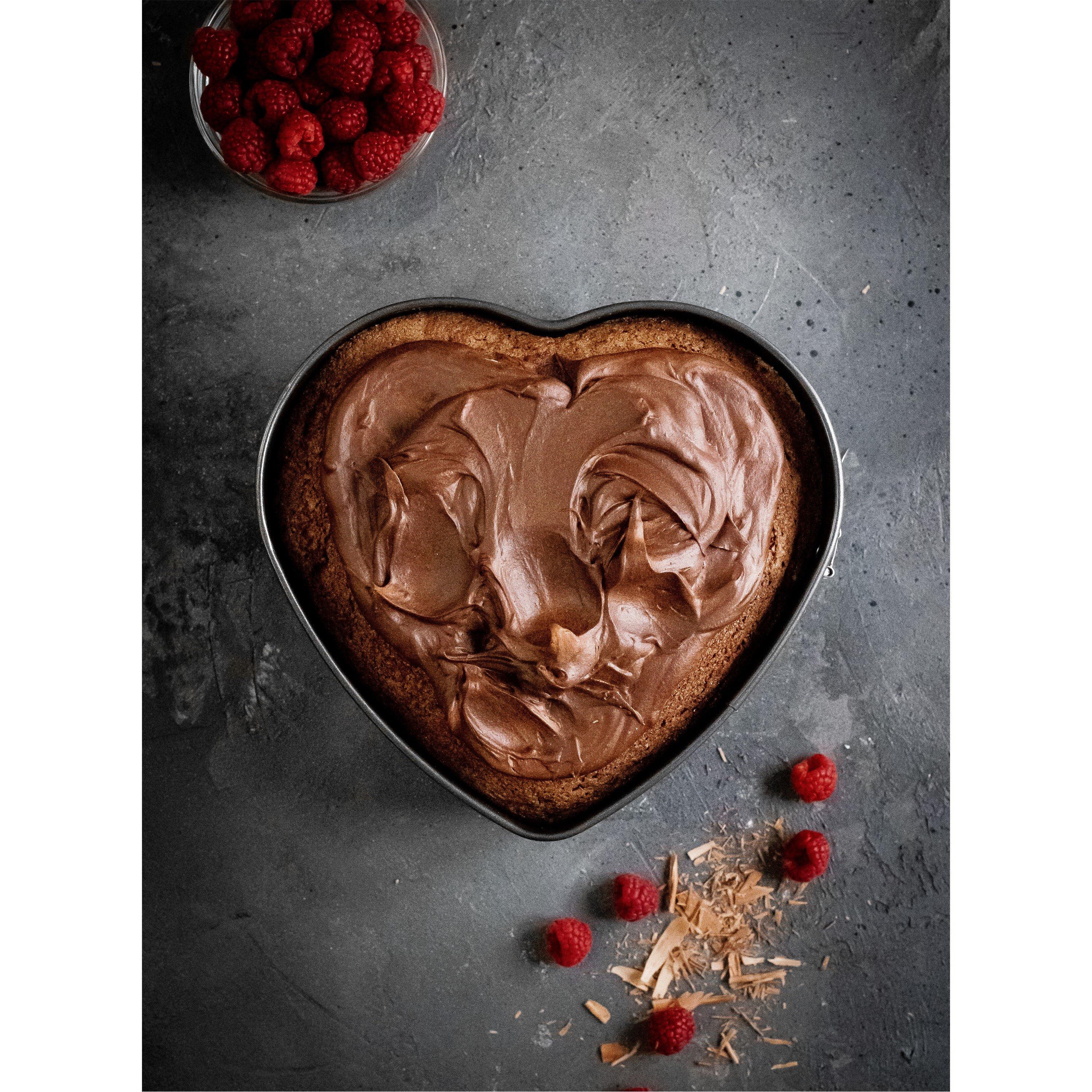 Grey - MasterClass - MasterClass Non-Stick Spring Form Heart Shape Cake - 3