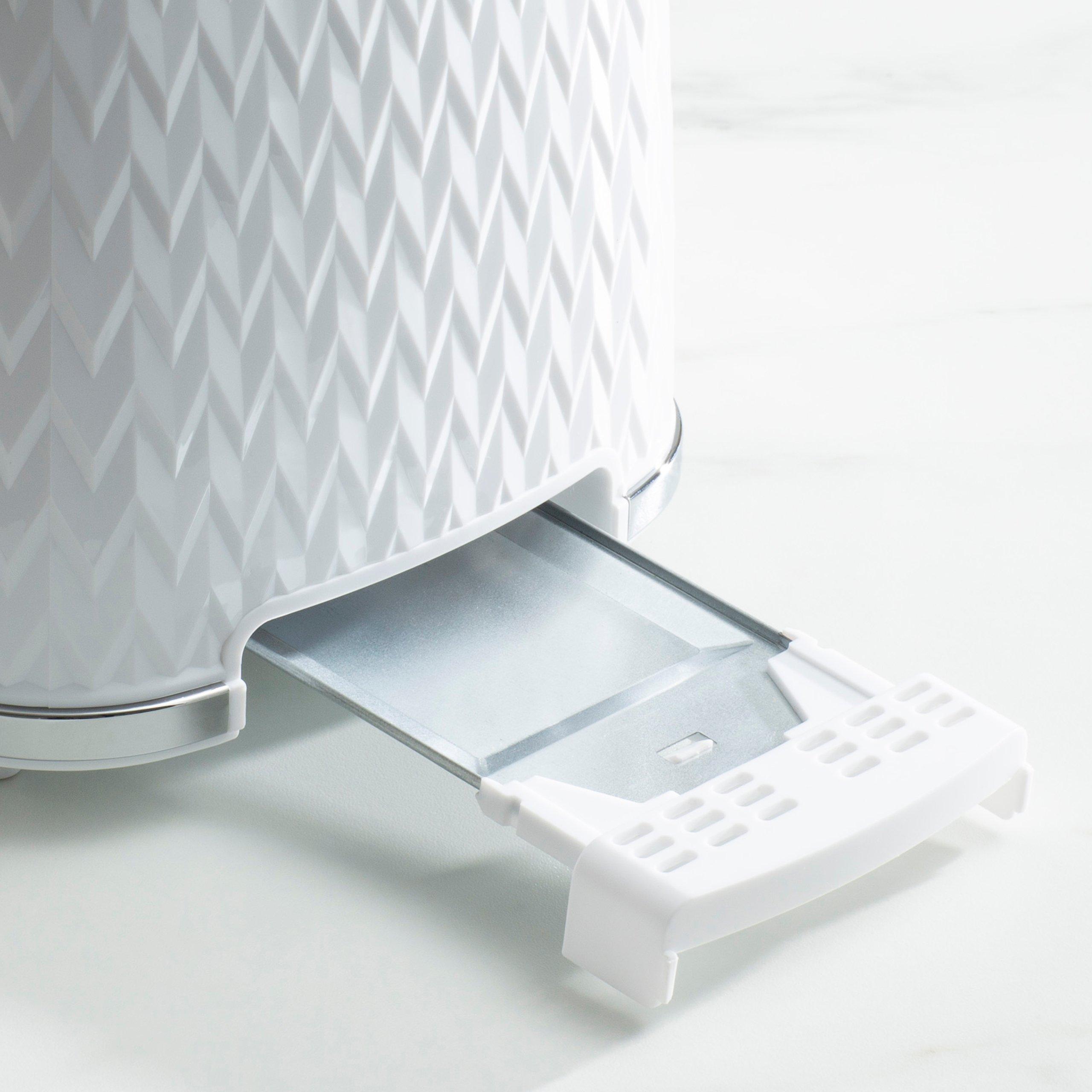 White - Daewoo Electricals - White Argyle 2 Slice Toaster - 4