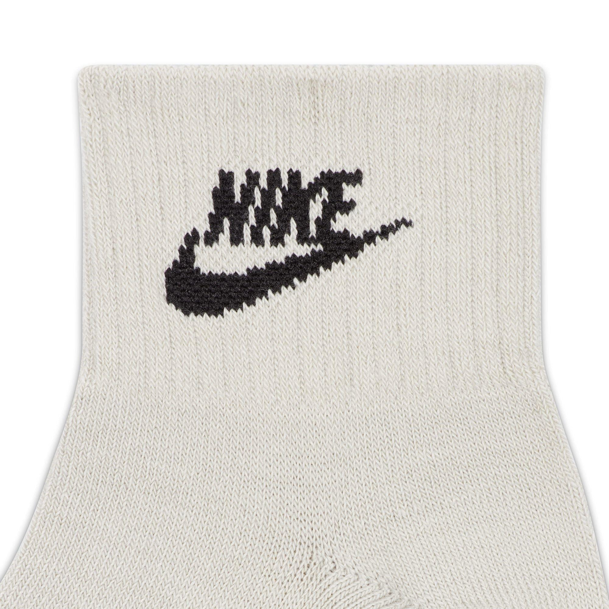VIŠEBOJAN - Nike - Everyday Essential Ankle Socks (3 Pairs) - 3