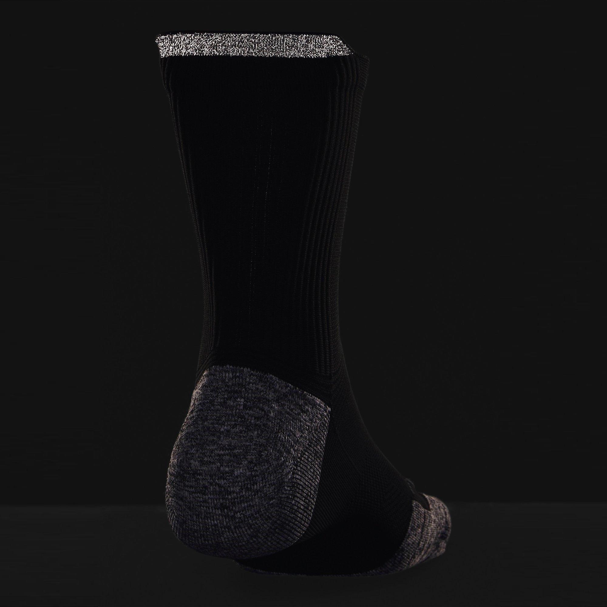 Schwarz/Reflektierend - Under Armour - Adults Run Cushion Mid Crew Sock - 2