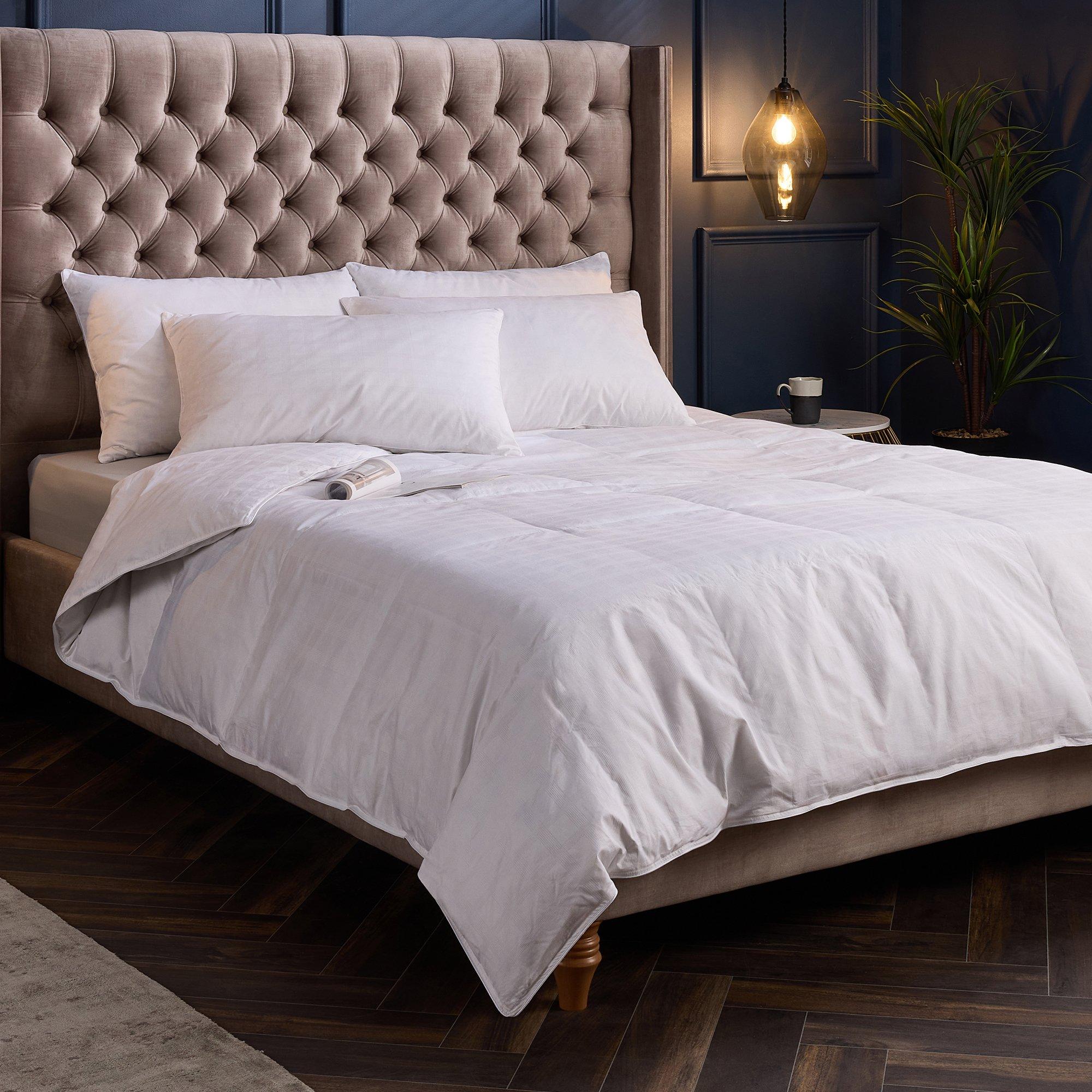 Snuggledown  Hungarian Goose Down 4.5 Tog Duvet - White - Double