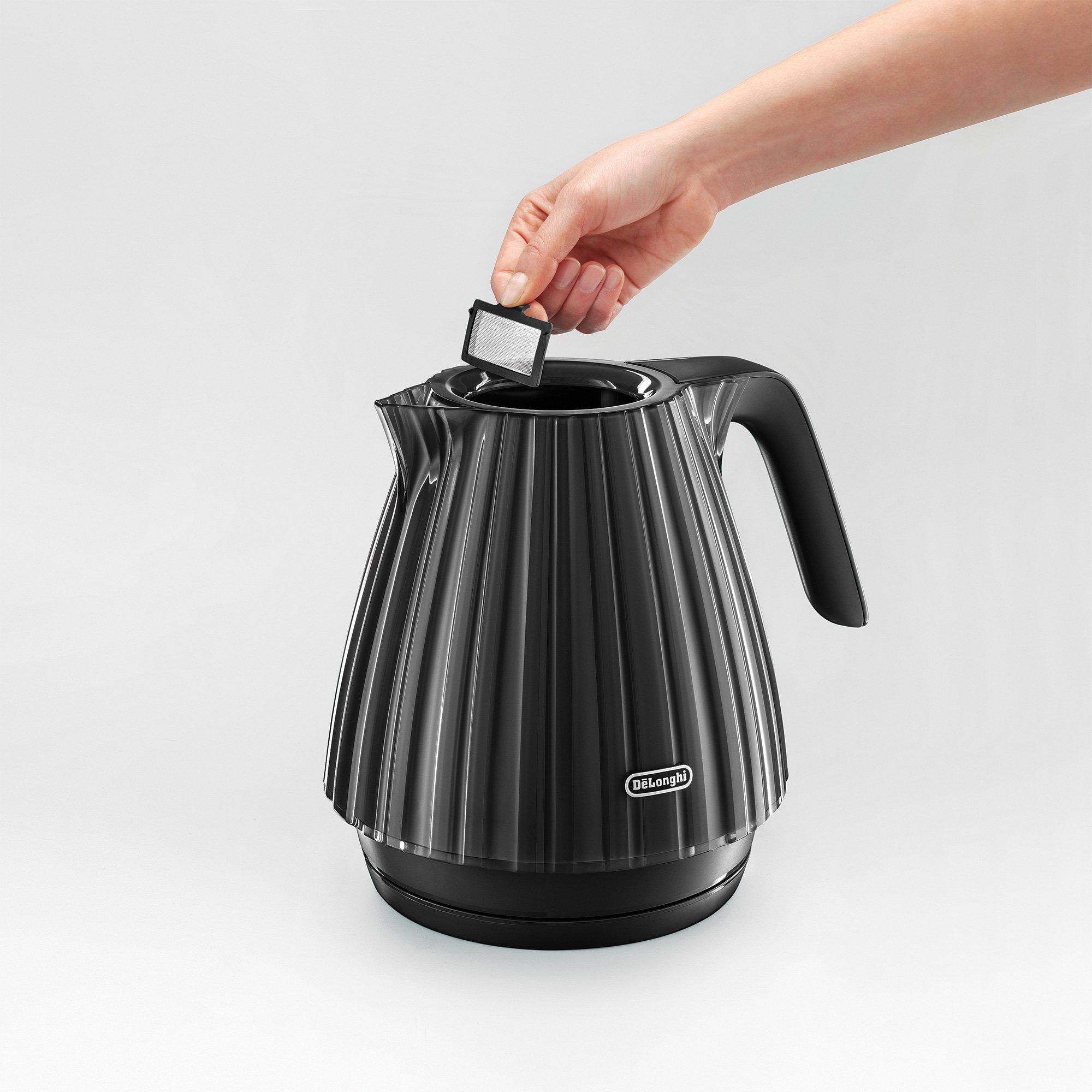 Black - Delonghi - DL3001 1.7L Ballerina Kettle Black - 2