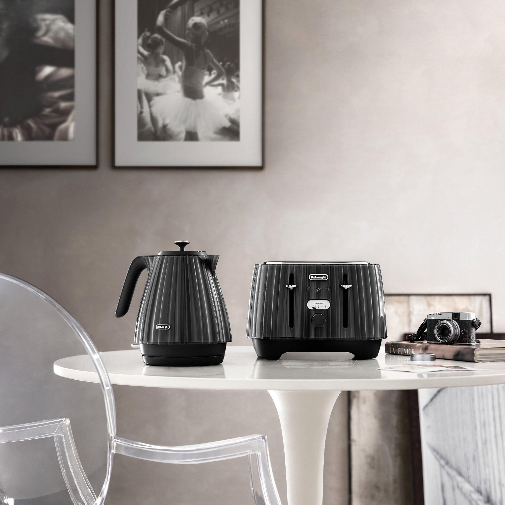 Black - Delonghi - DL3001 1.7L Ballerina Kettle Black - 4