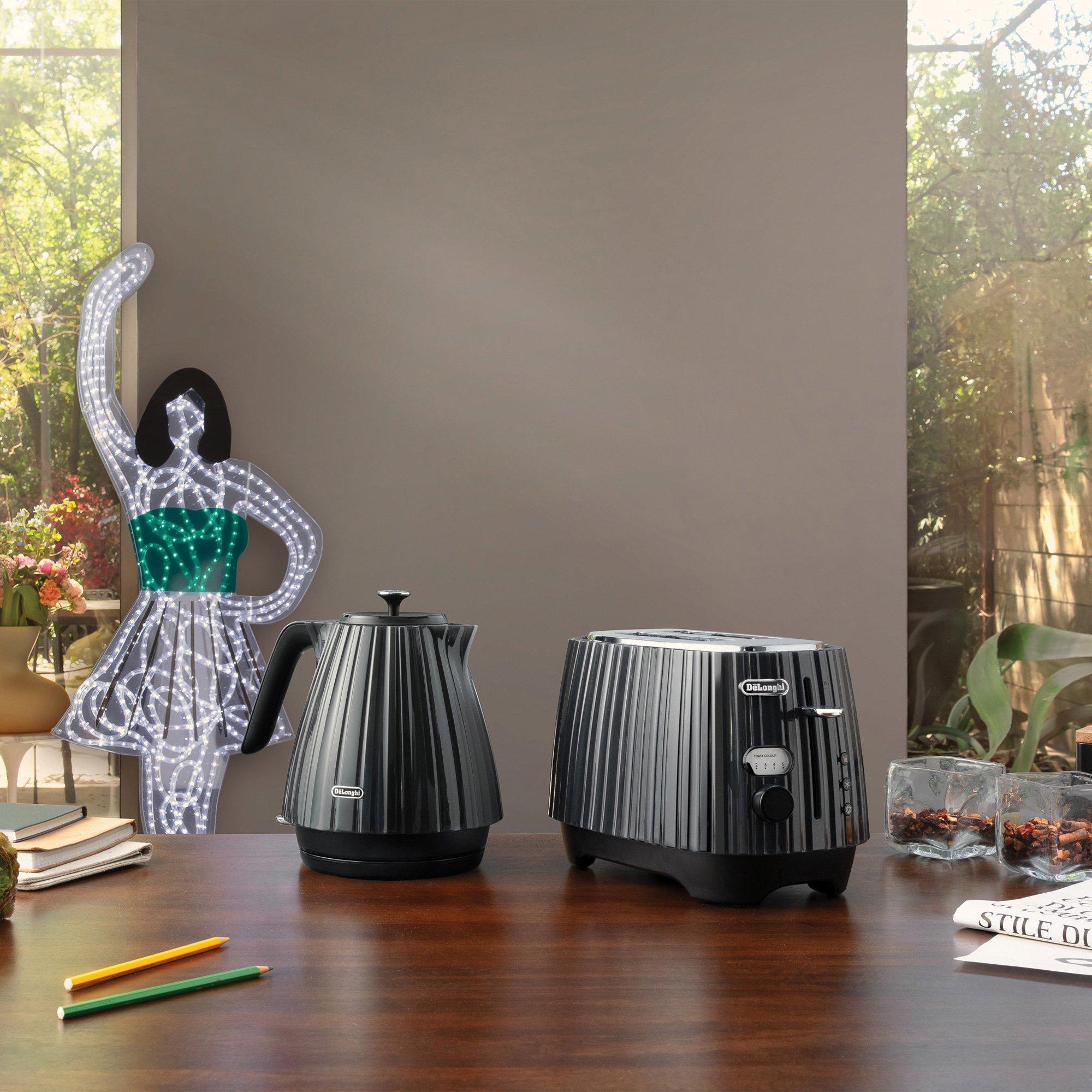 Black - Delonghi - DL3001 1.7L Ballerina Kettle Black - 7