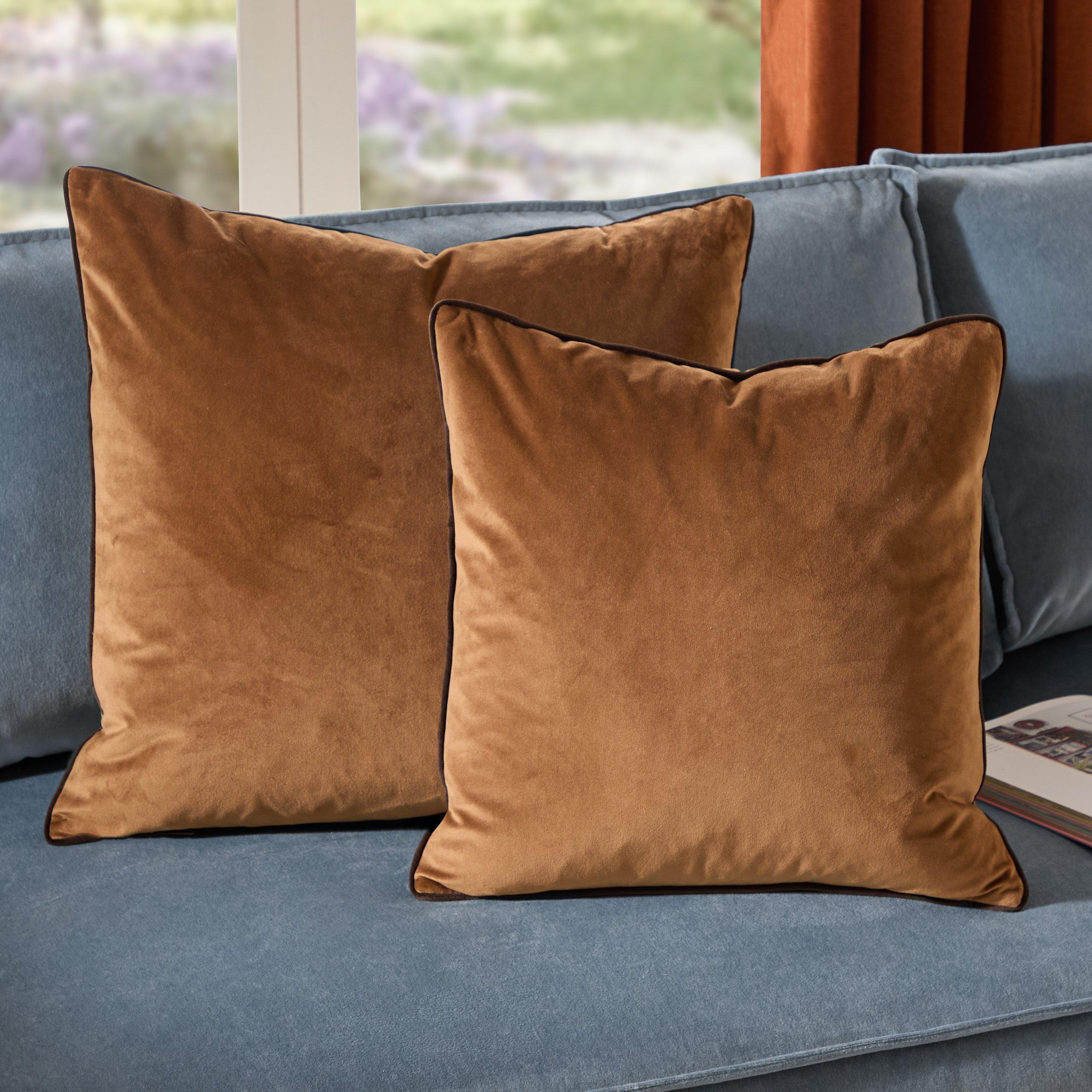 Caramel/Chocola - Furn - Meridian Velvet Feather Filled Cushion - 7