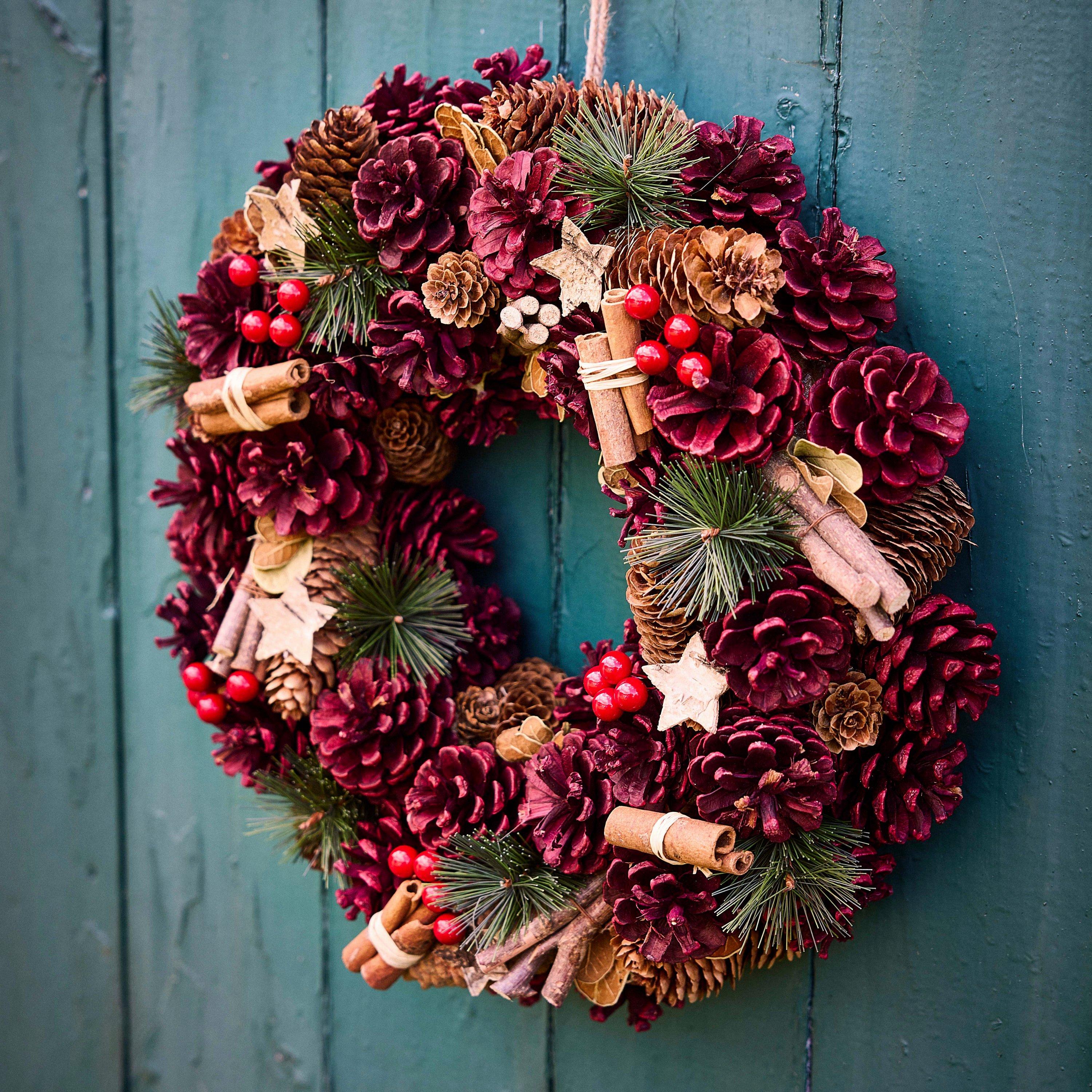 B&Q - Cinnamon Stars Festive Decor Autumn-Winter Front Door Wreath Christmas Wreath 38Cm - Image 2