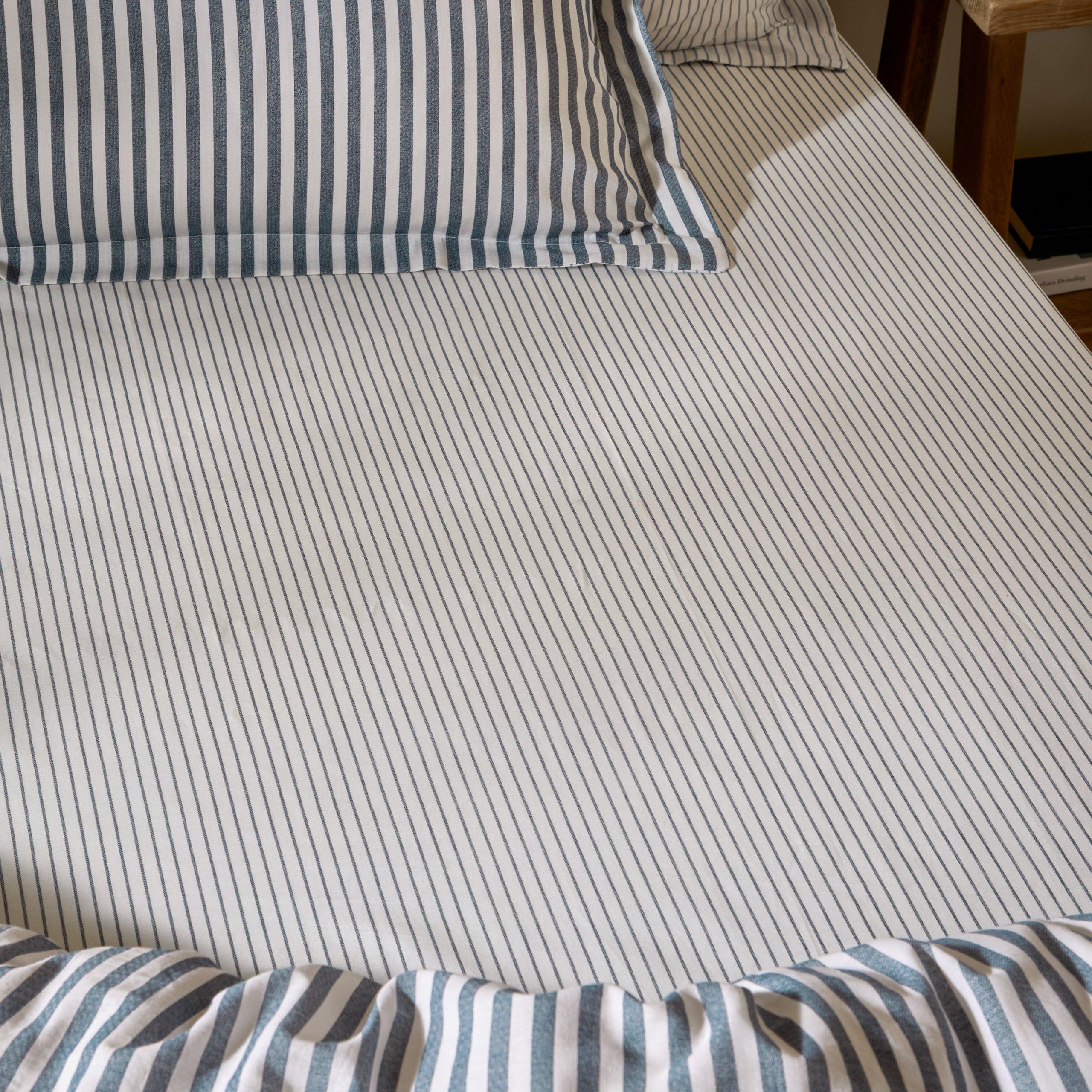 Navy - Yard - Hebden 100% Cotton Narrow Stripe Fitted Sheet - 1