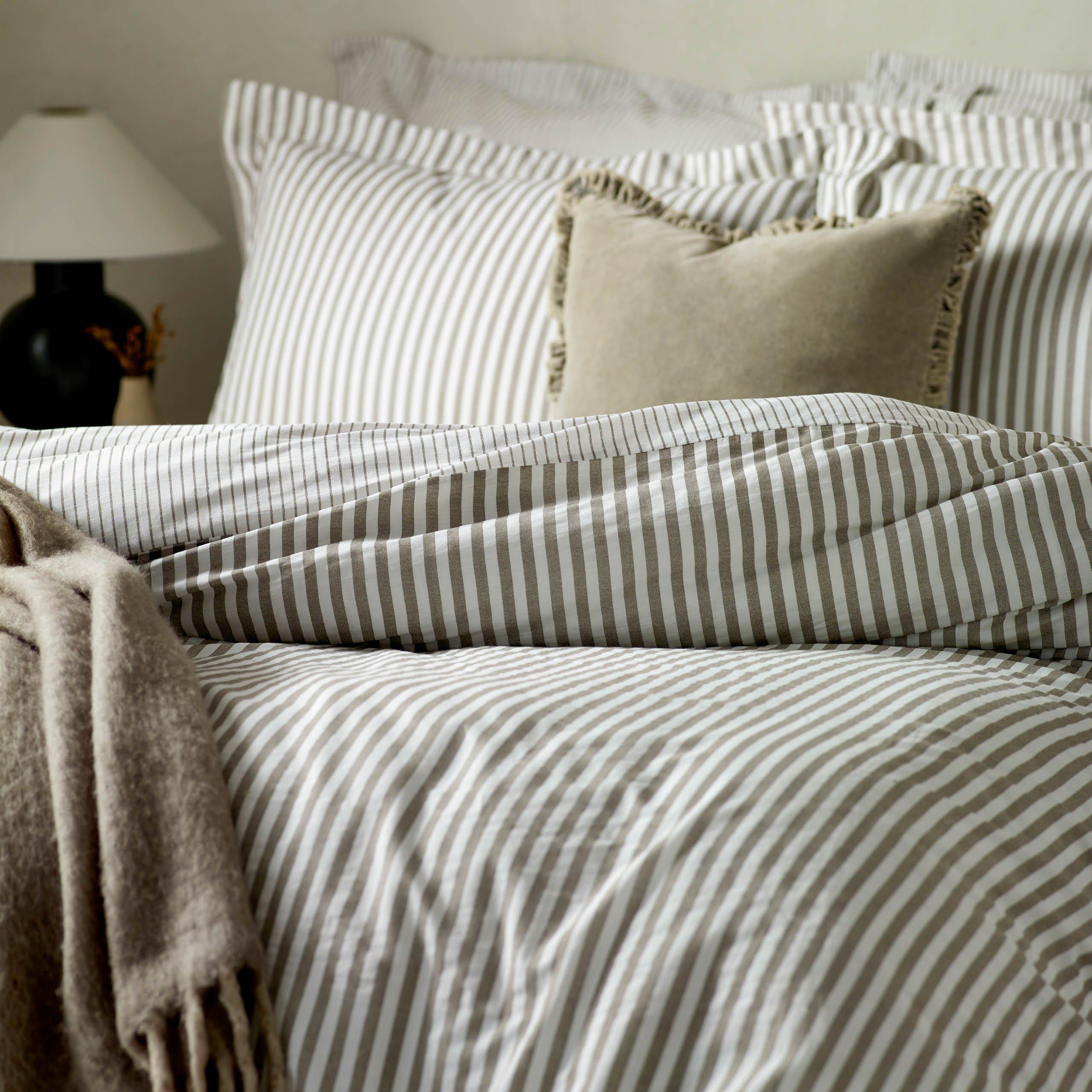 Mole - Yard - Hebden Melange Stripe Pillowcases - 3