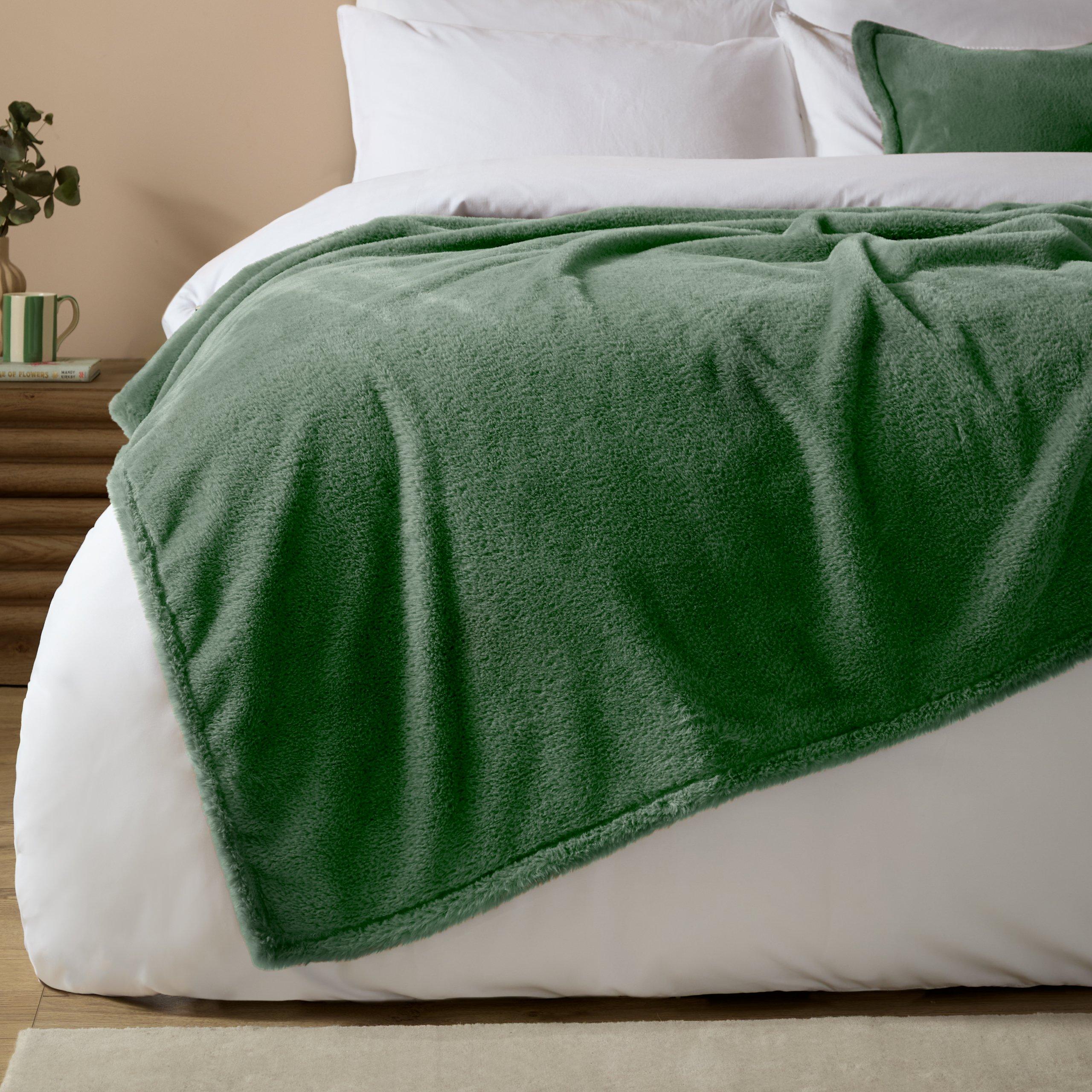 Forest Green - Furn - Kallu Double-Sided Faux-Fur Throw - 4