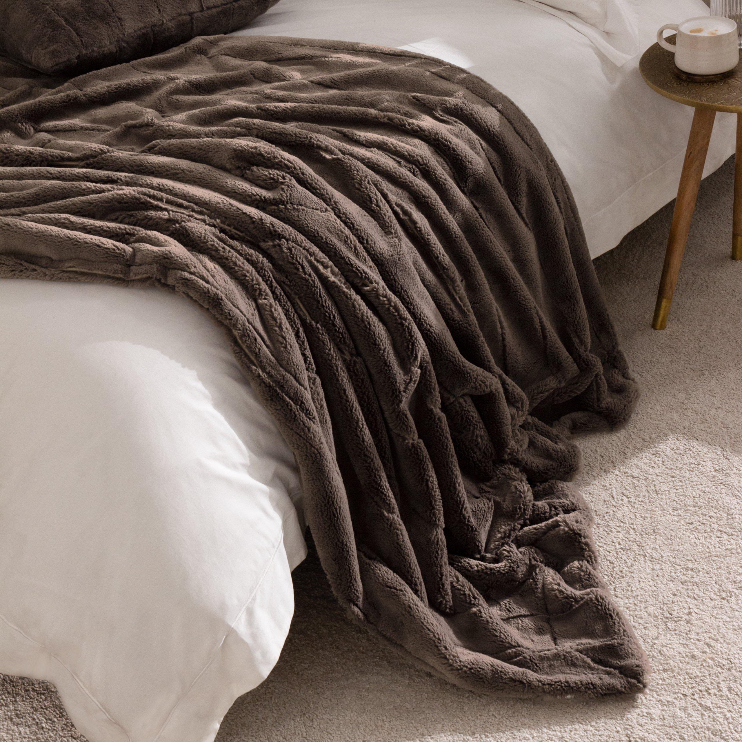 Taupe - Paoletti - Empress Faux Fur Throw - 2