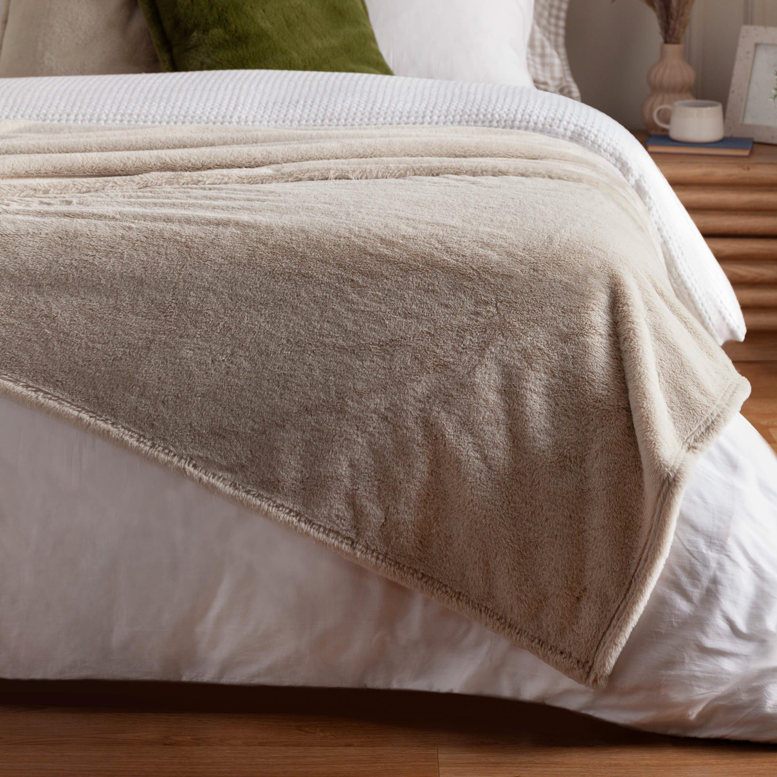 Natural - Furn - Kallu Double-Sided Faux-Fur Throw - 5