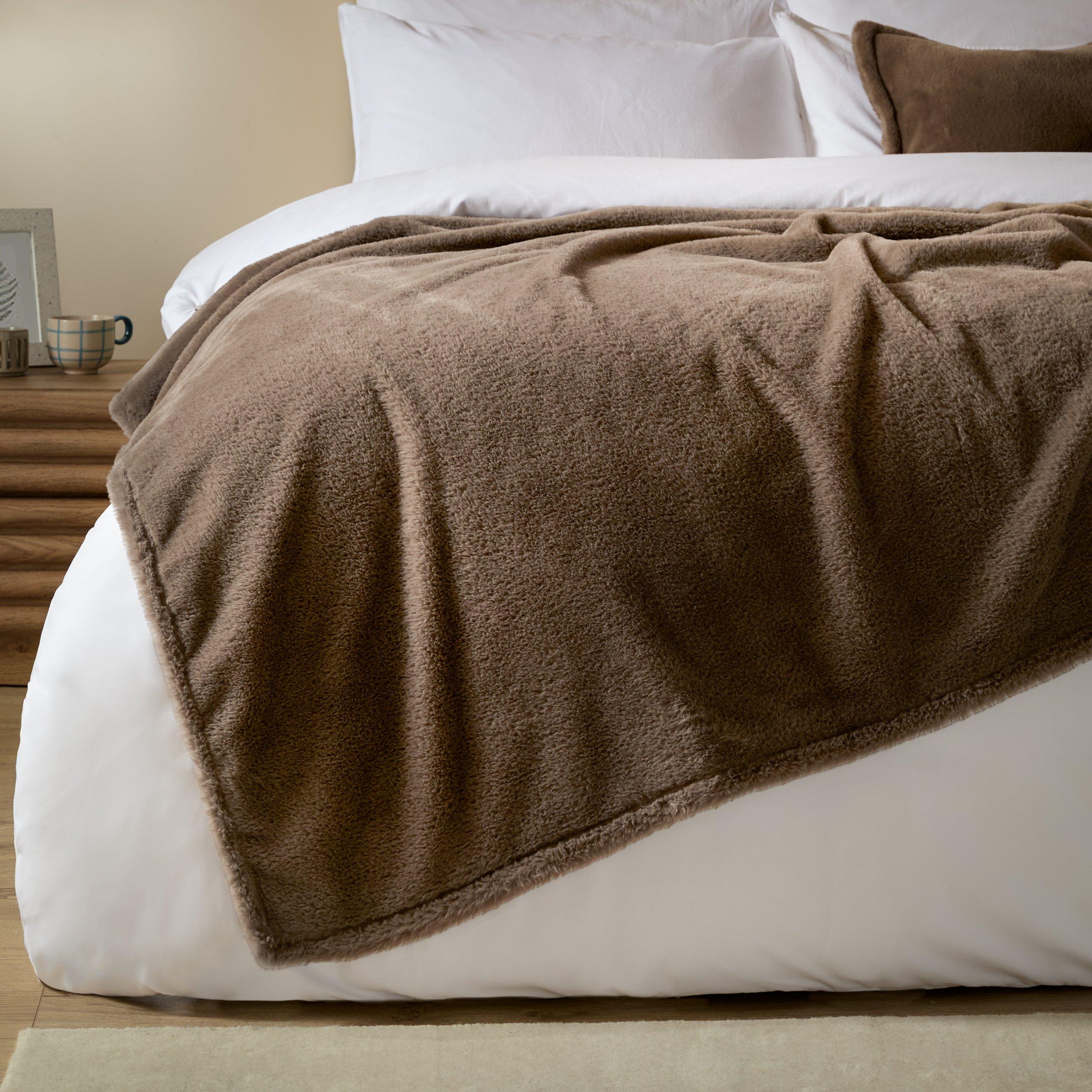 Mocha - Furn - Kallu Double-Sided Faux-Fur Throw - 5