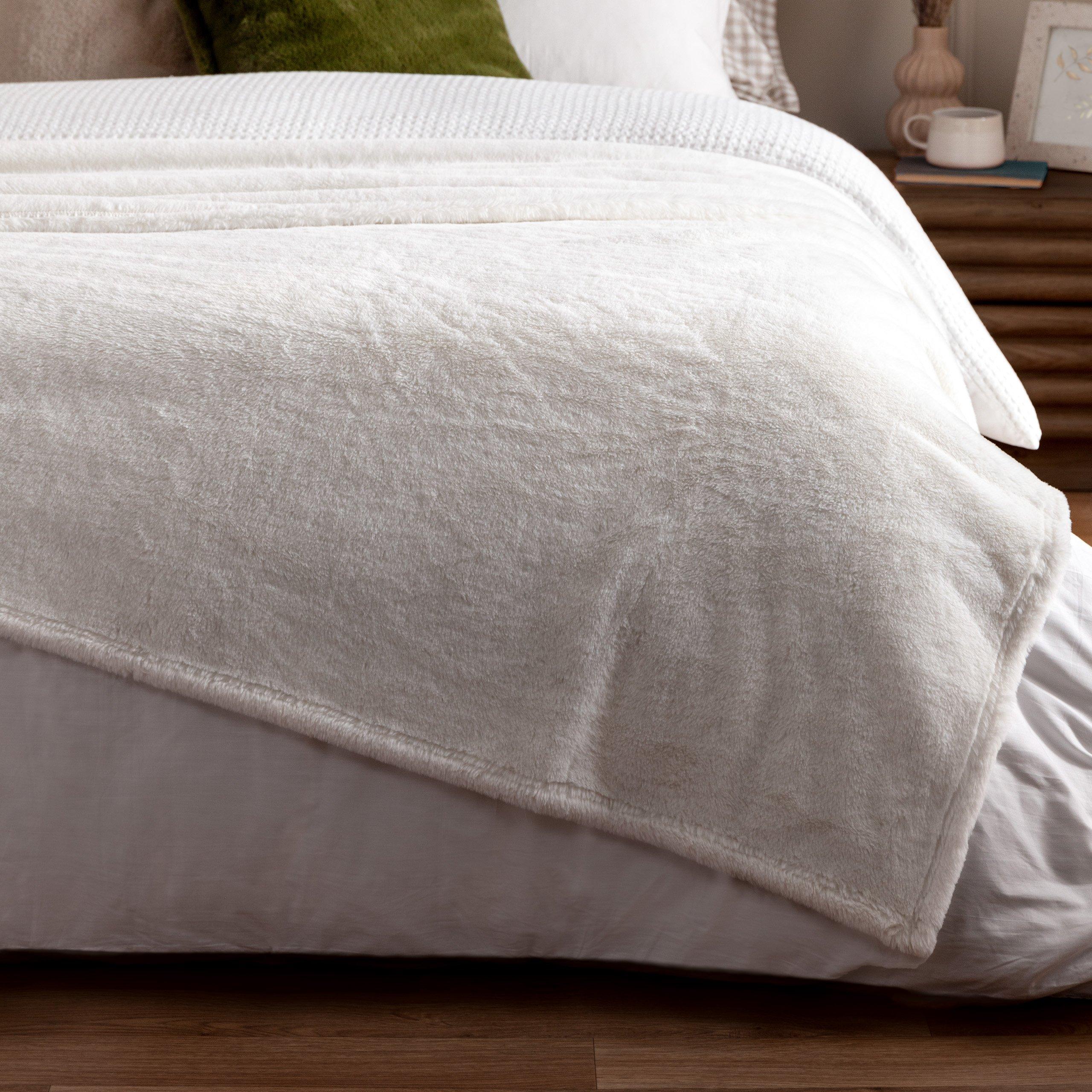 Ecru - Furn - Kallu Double-Sided Faux-Fur Throw - 5