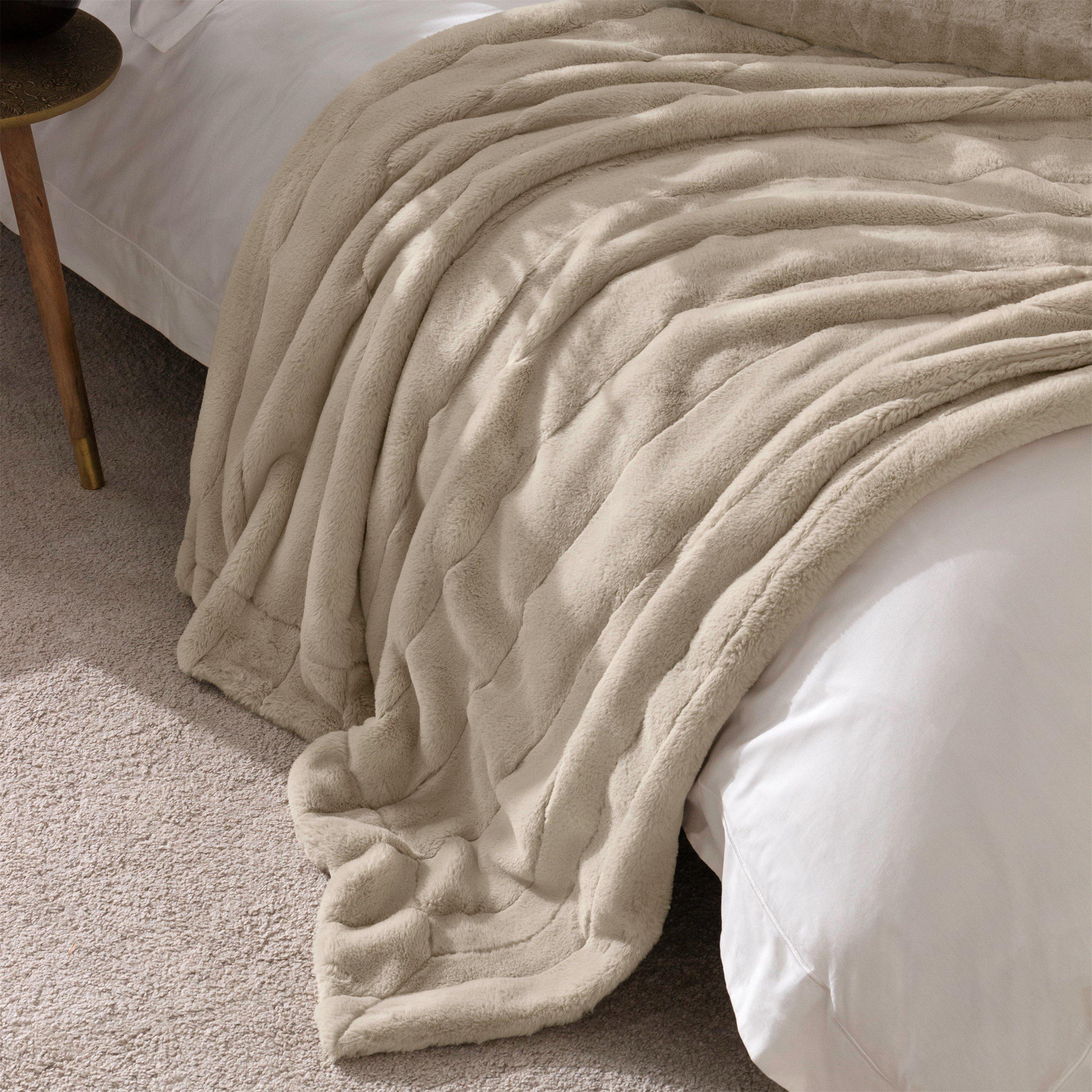Oatmeal - Paoletti - Empress Faux Fur Throw - 2