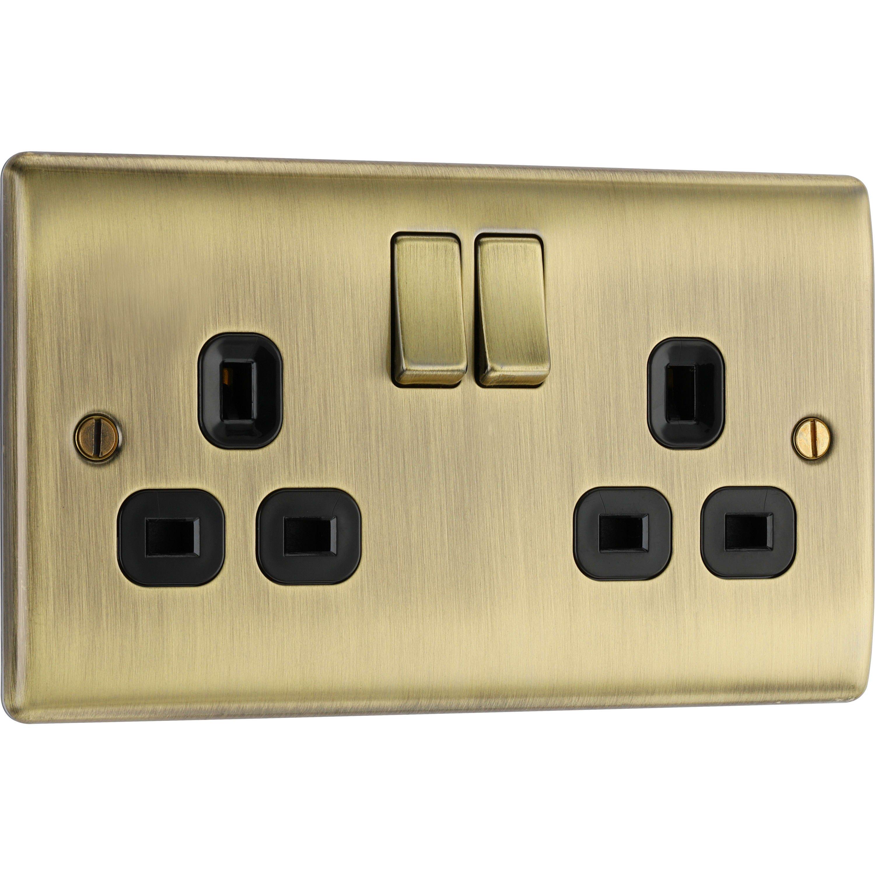 Bg  Nexus Metal Double Socket Antique Brass - N/A