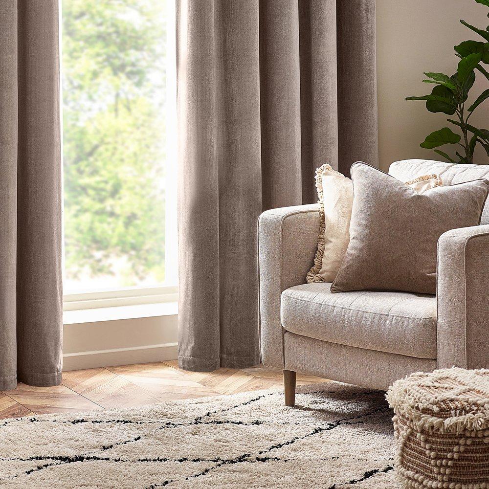 Greige - Yard - Heavy Chenille Piped Fibre Filled Cushion - 4