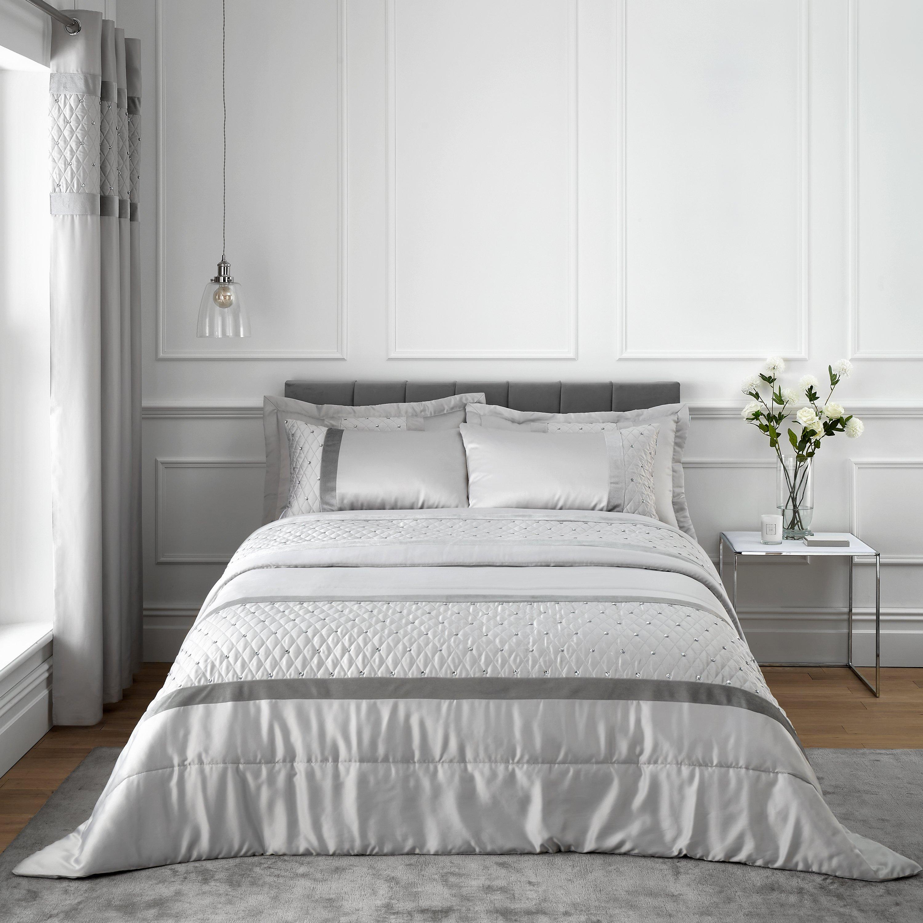 Silver Grey - Catherine Lansfield - Sequin Cluster Quilted Bedspread - 1