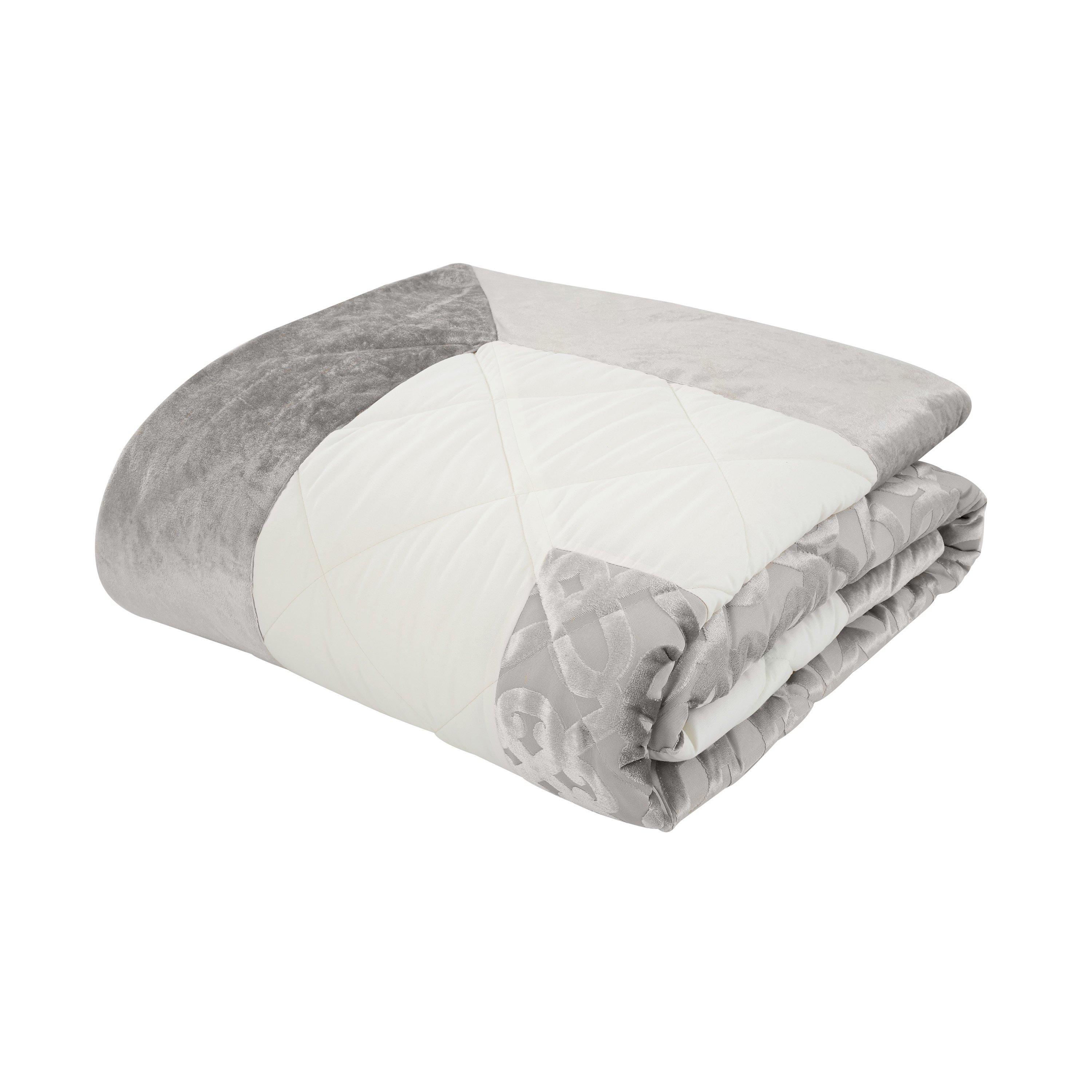 Natural - Catherine Lansfield - Cut Velvet Quilted Bedspread - 4