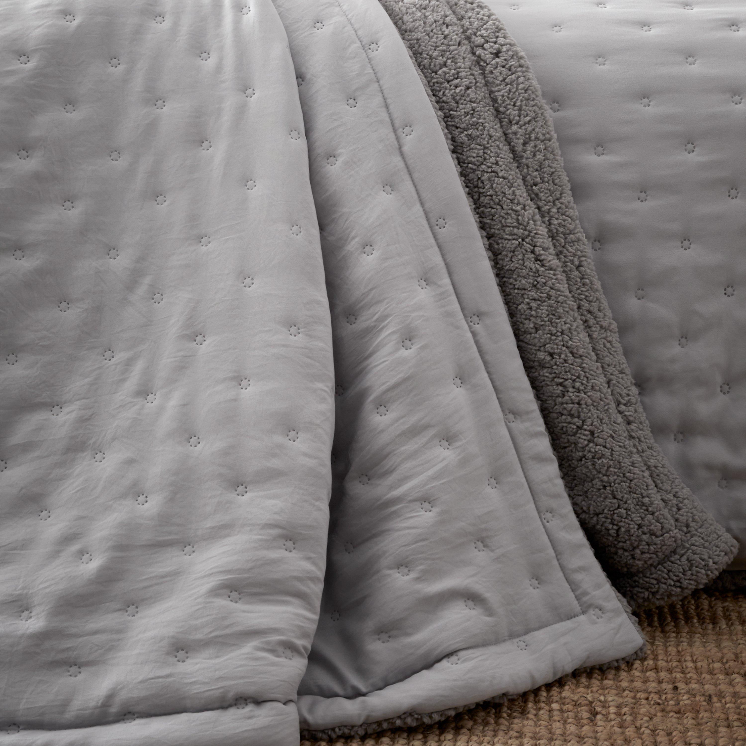 Silver - Catherine Lansfield - Nori Soft Sherpa Bedspread - 3