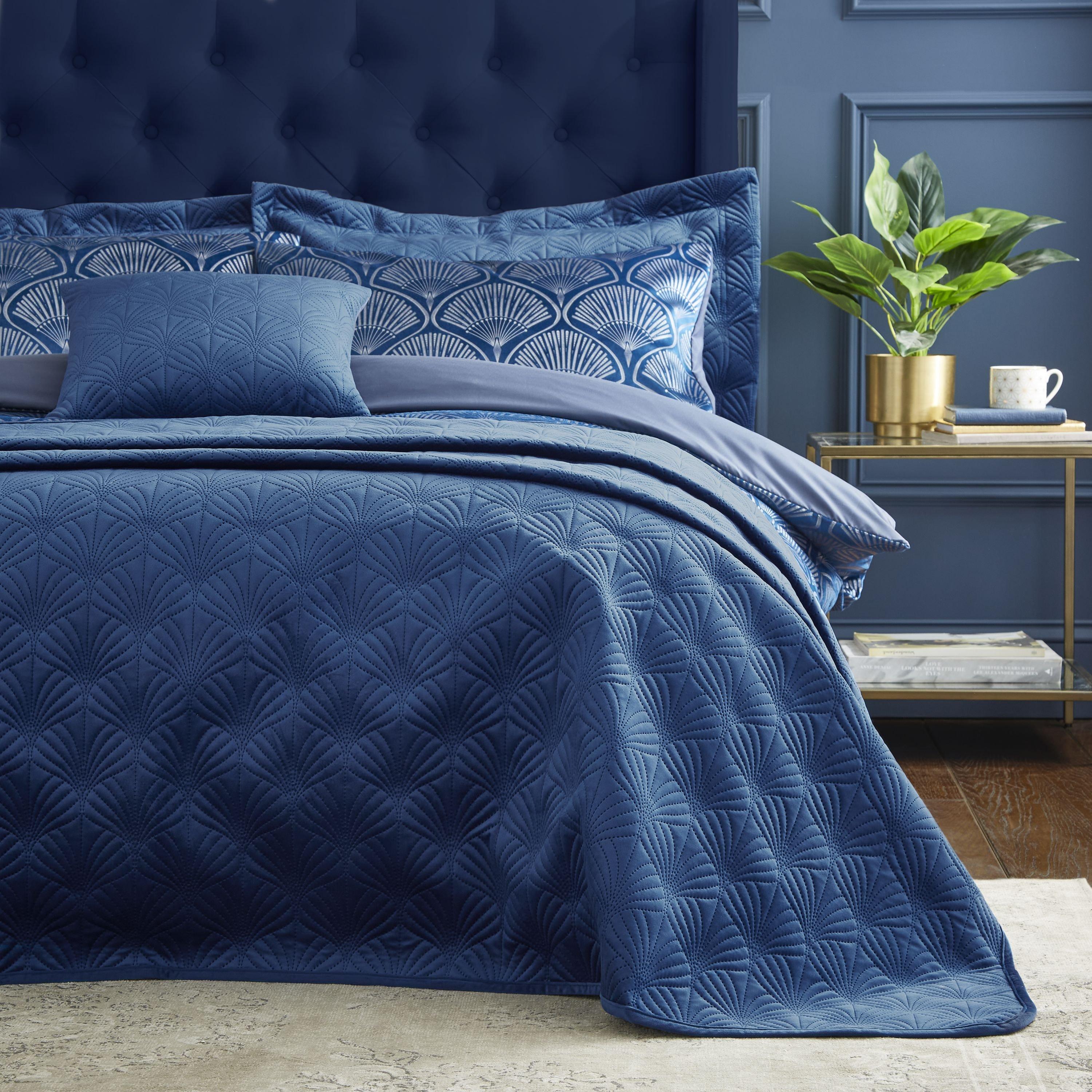 Navy Blue - Catherine Lansfield - Art Deco Pearl Quilted Quilted Bedspread - 1