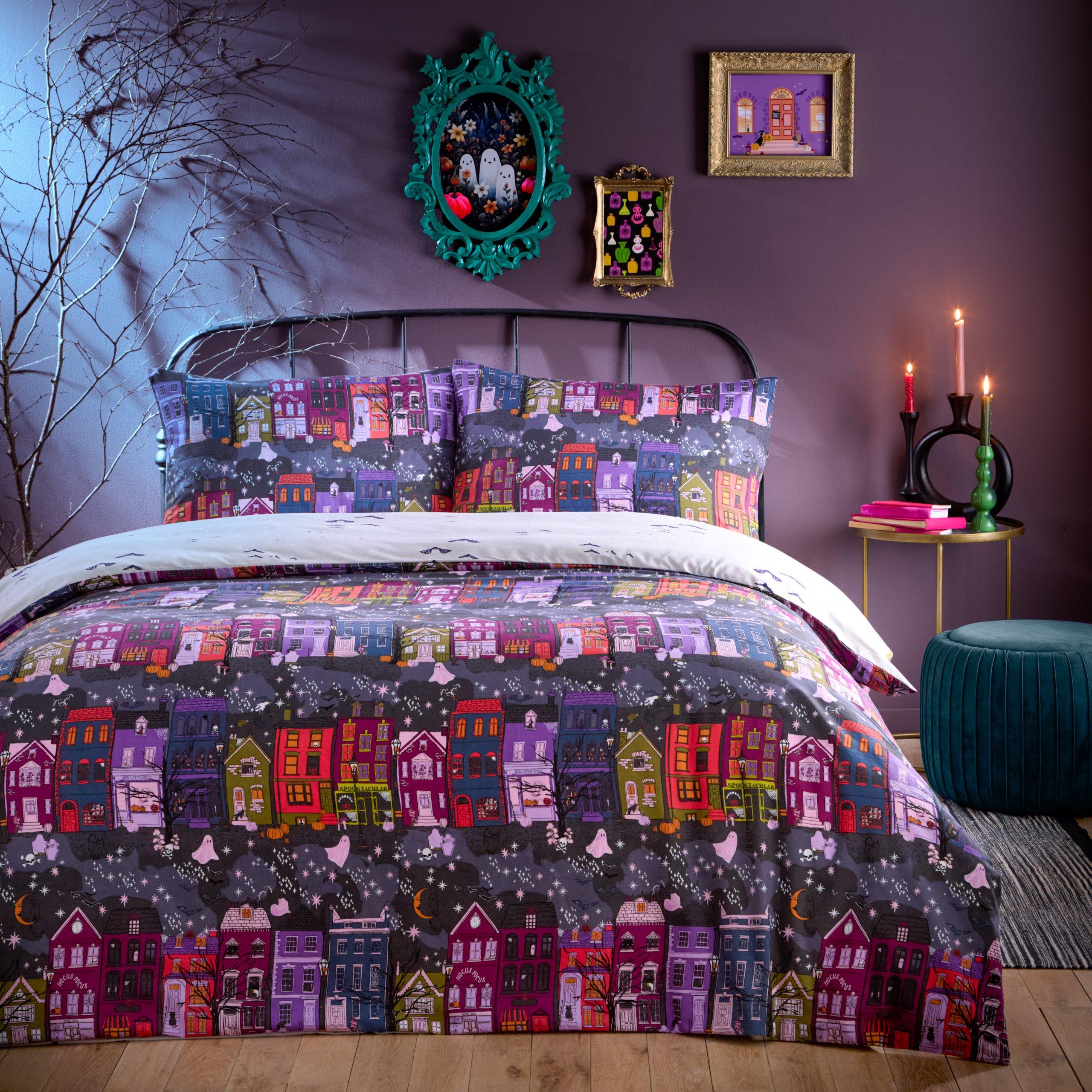 Charcoal - furn. - Creepy Town Reversible Duvet Set - 4
